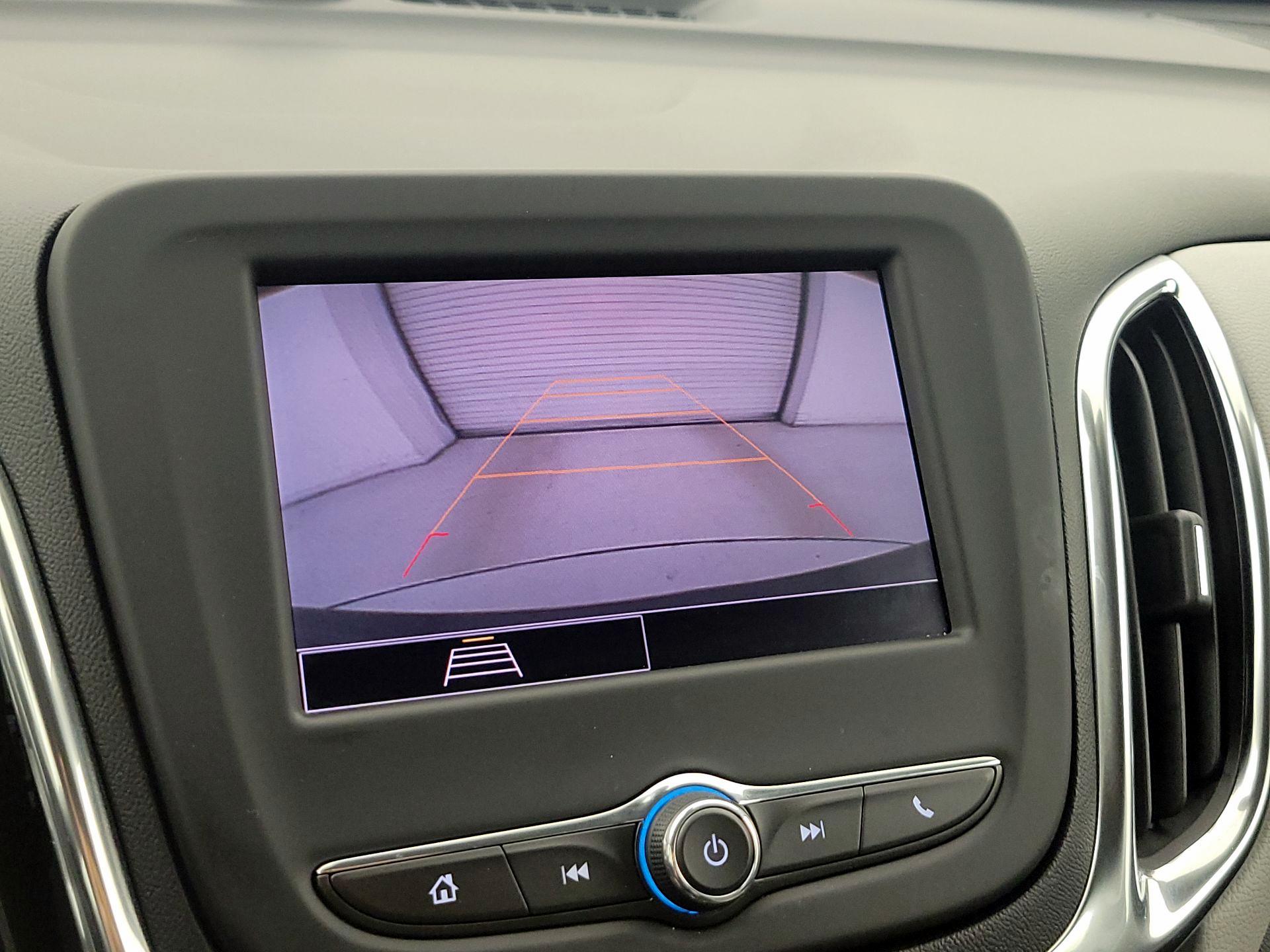 Thumbnail: 2022 Chevrolet Equinox - 14