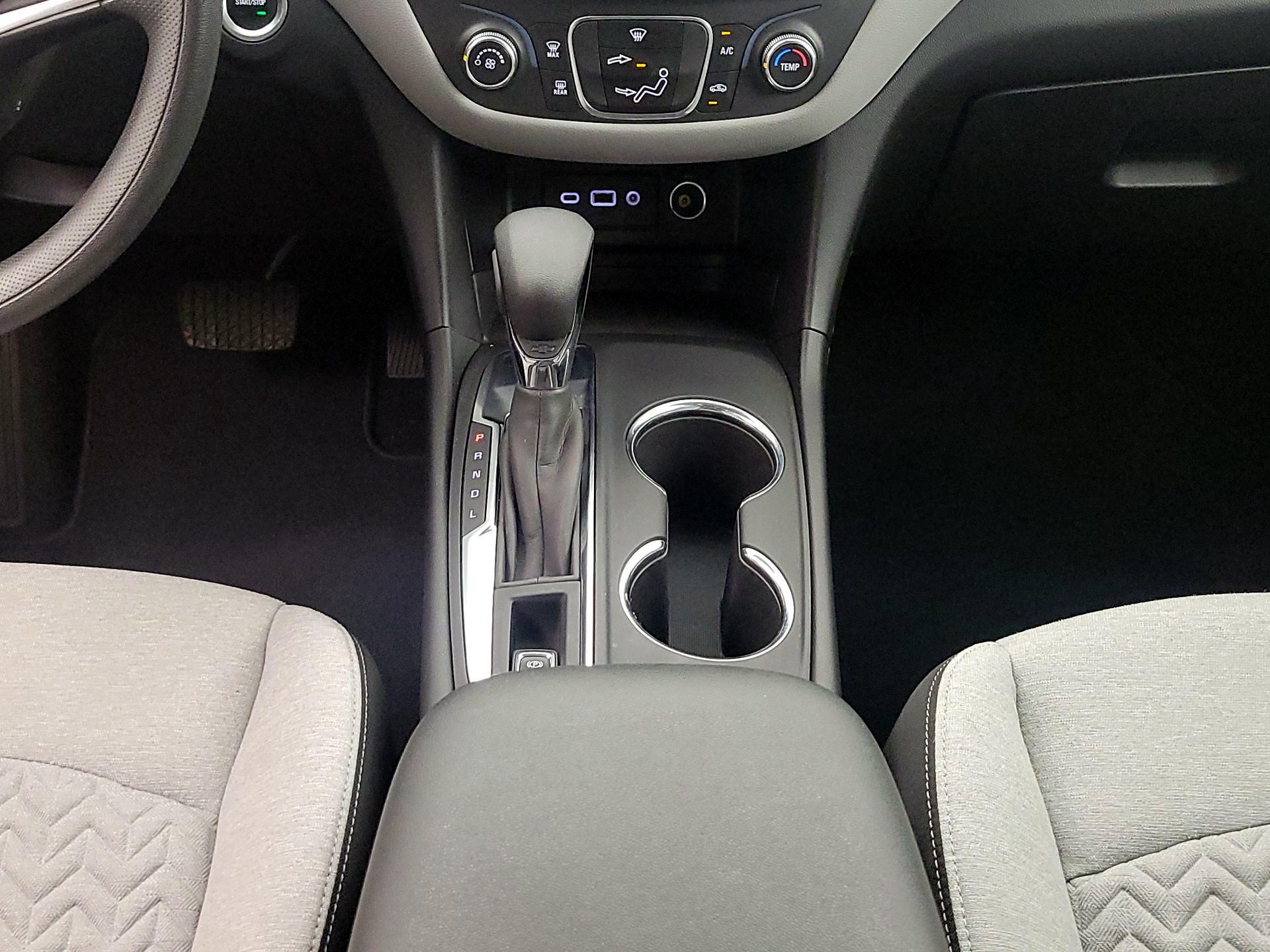 Thumbnail: 2022 Chevrolet Equinox - 17