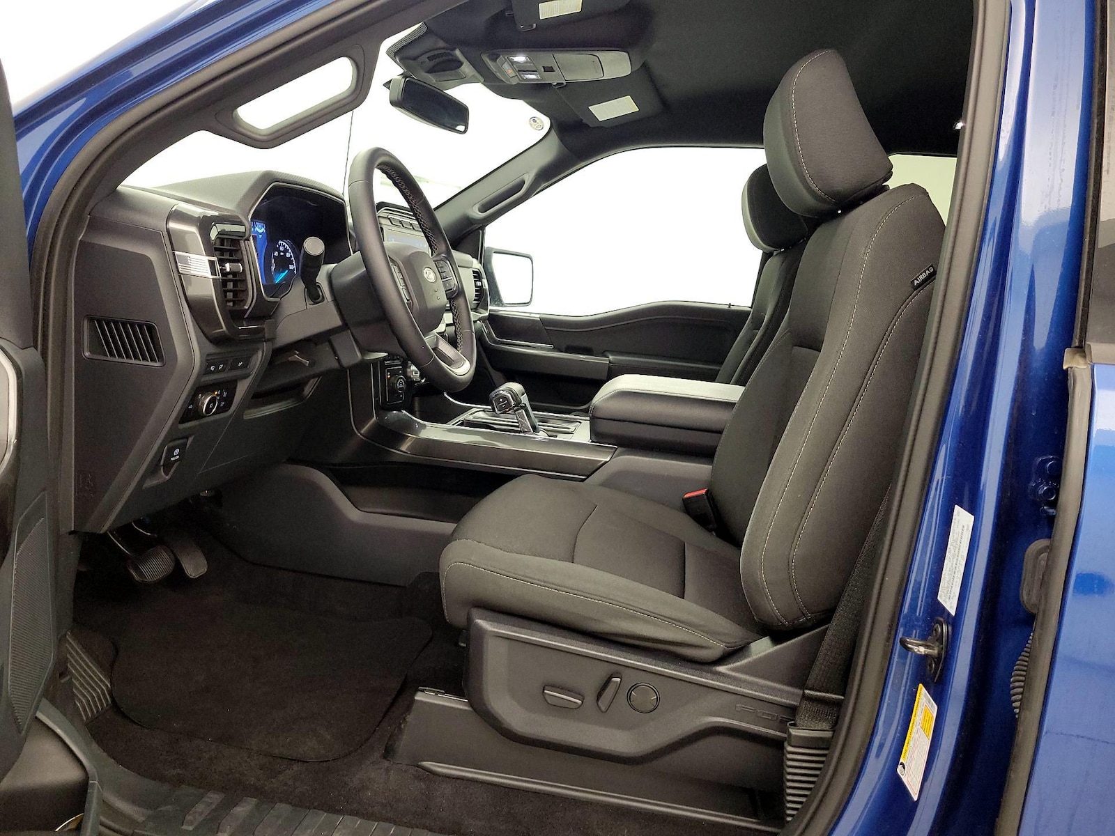 2023 Ford F-150 XLT - Photo 12