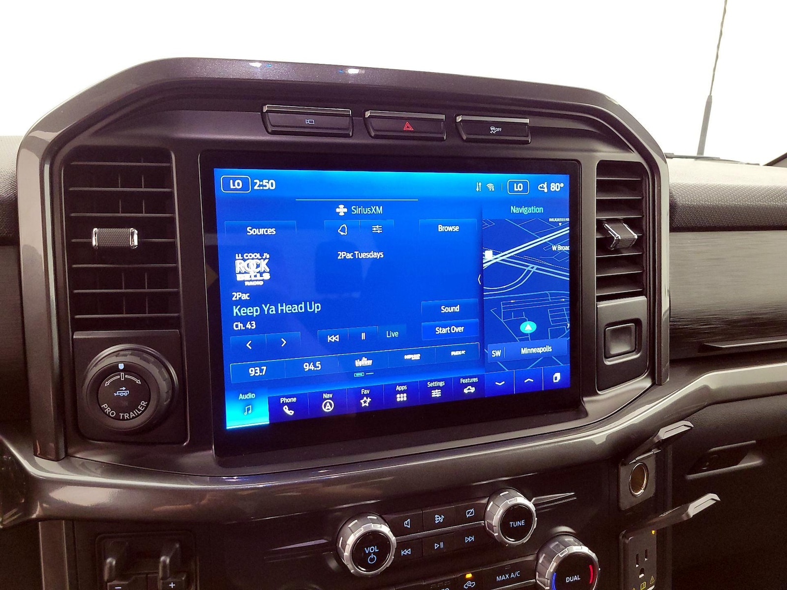 2023 Ford F-150 XLT - Photo 17