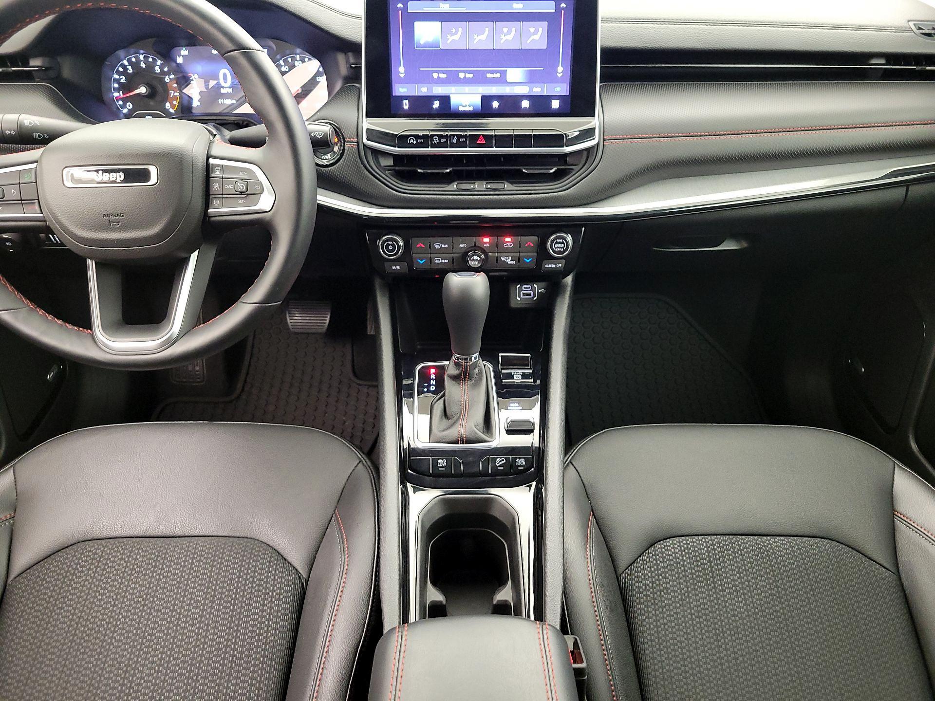 Thumbnail: 2022 Jeep Compass - 17