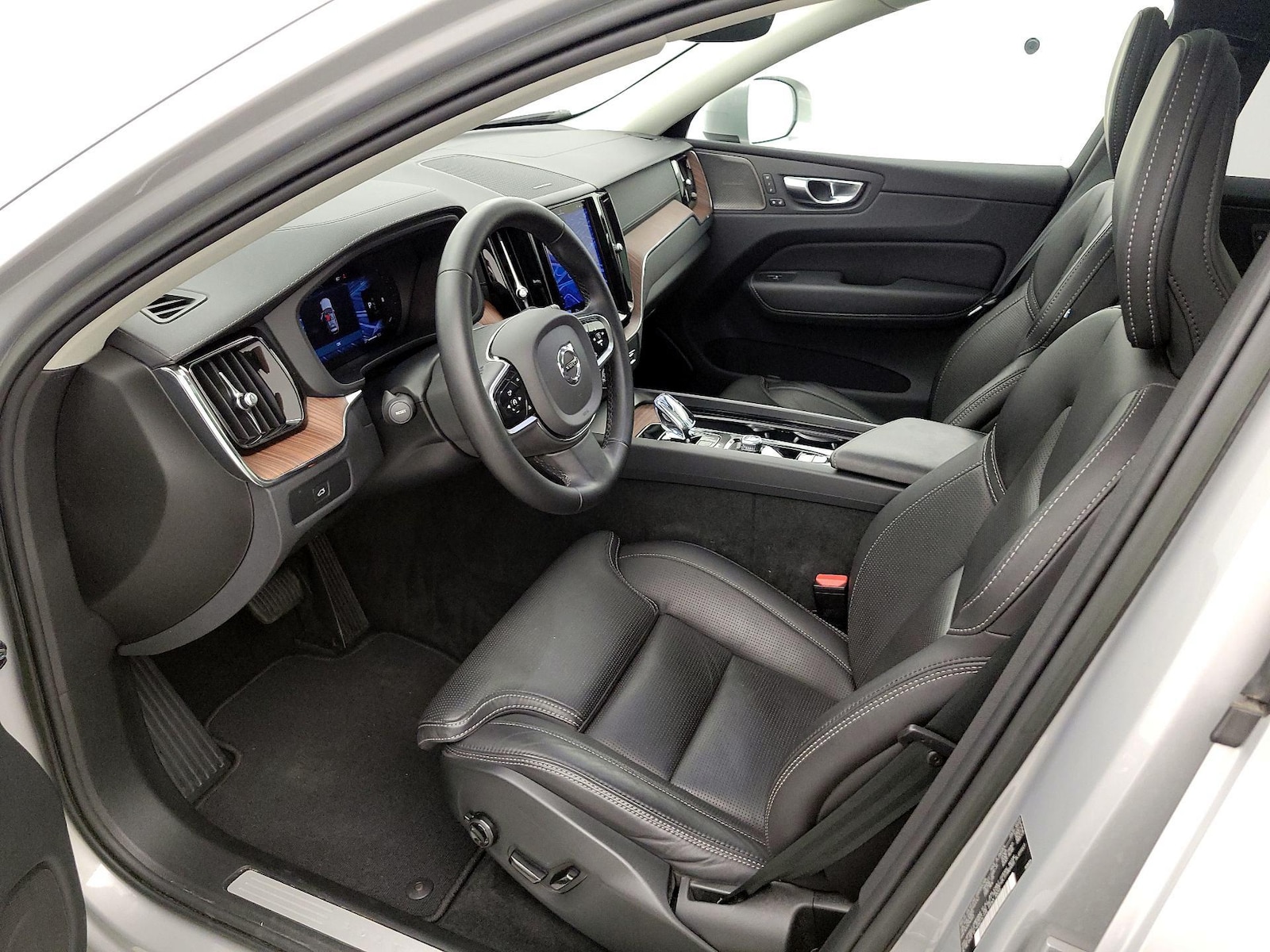 2023 Volvo XC60 Ultimate - Photo 12
