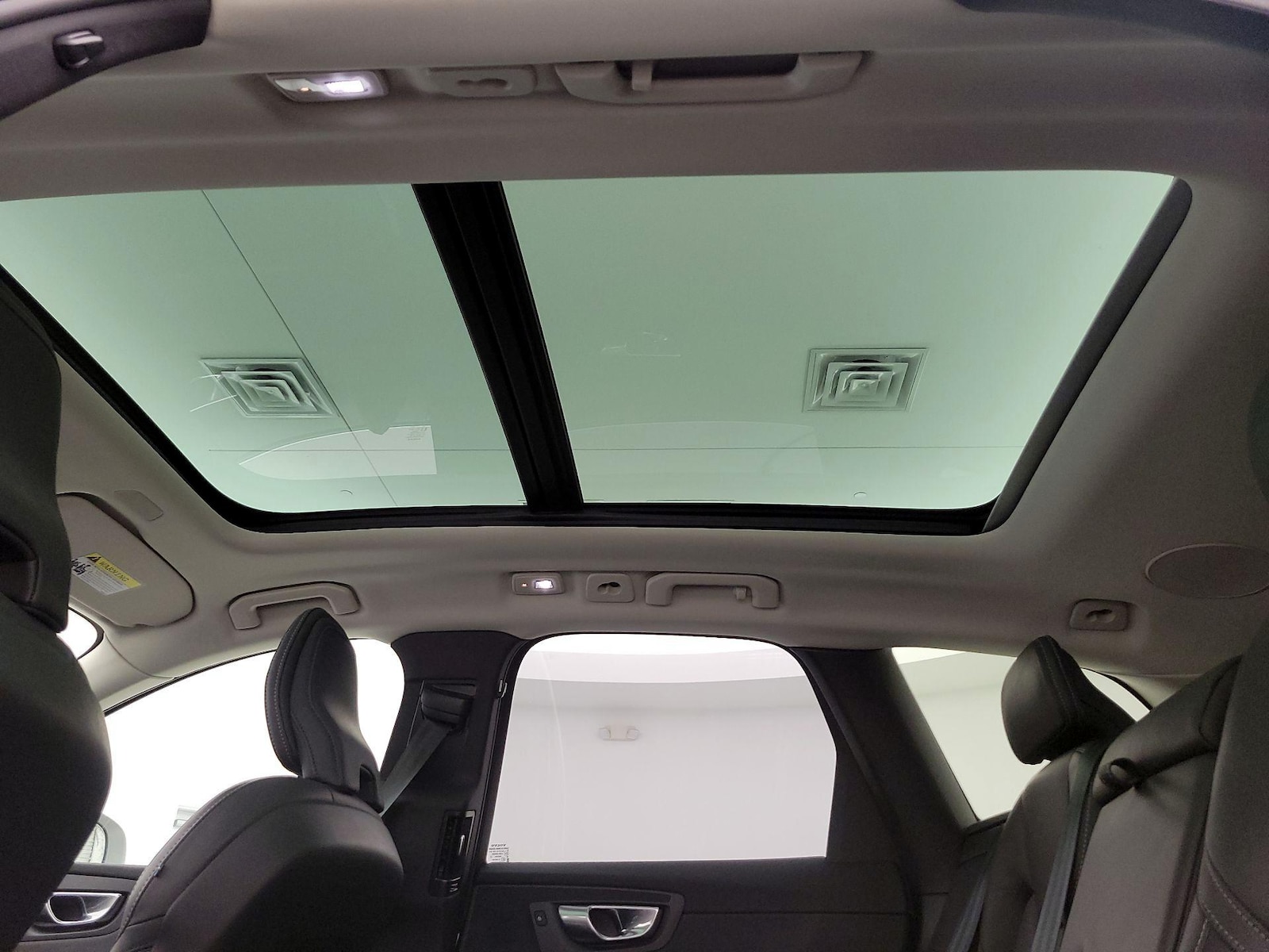 2023 Volvo XC60 Ultimate - Photo 25