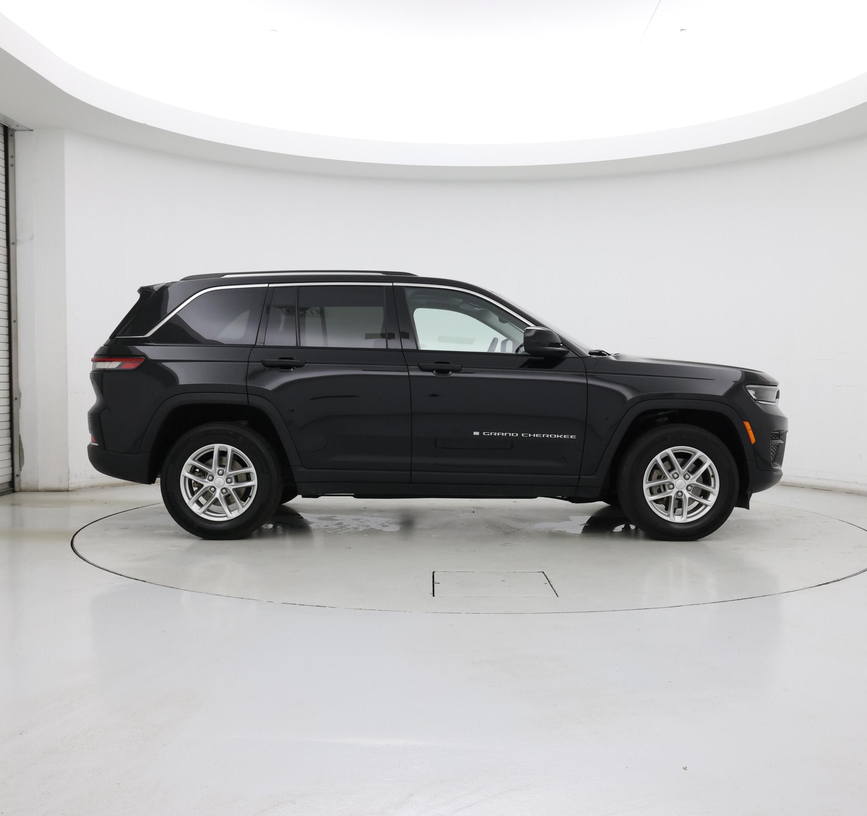 Thumbnail: 2023 Jeep Grand Cherokee - 7