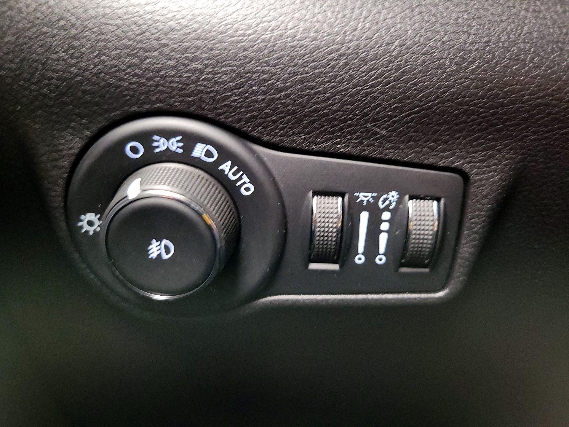 Thumbnail: 2022 Jeep Compass - 13