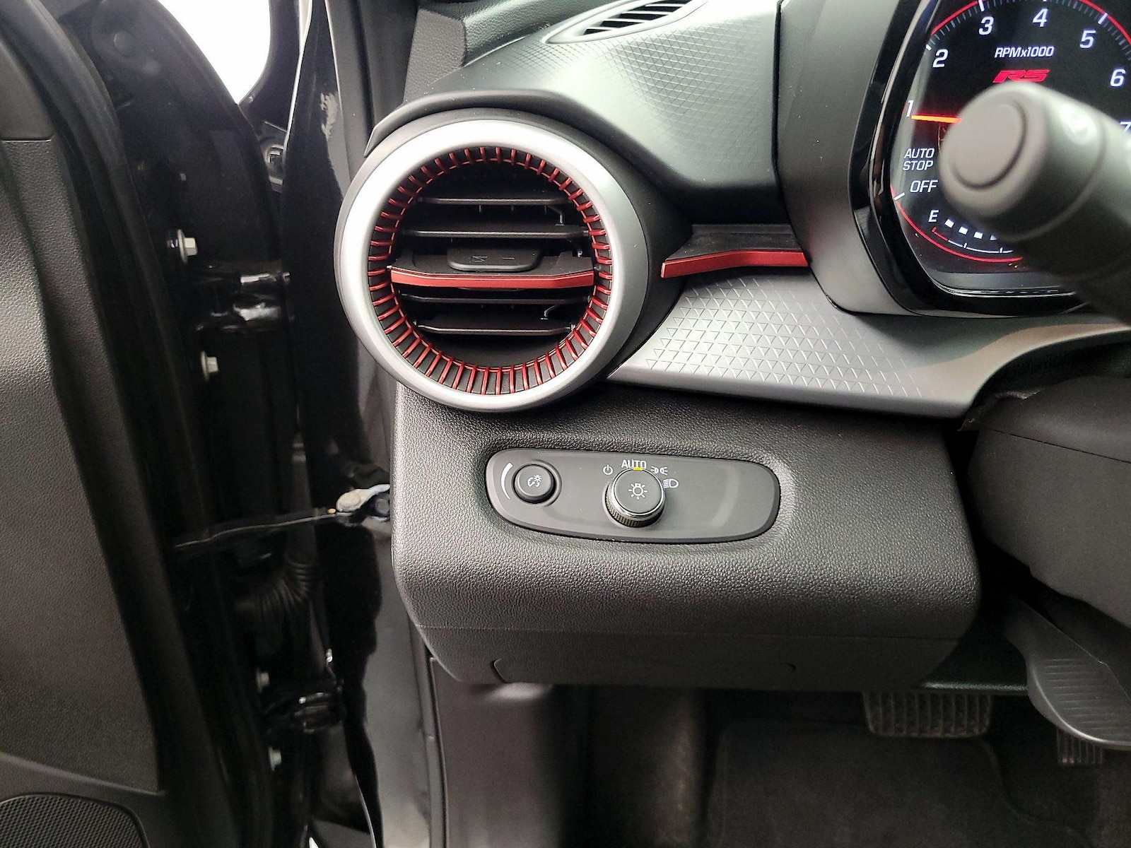 2024 Chevrolet Trax RS - Photo 14