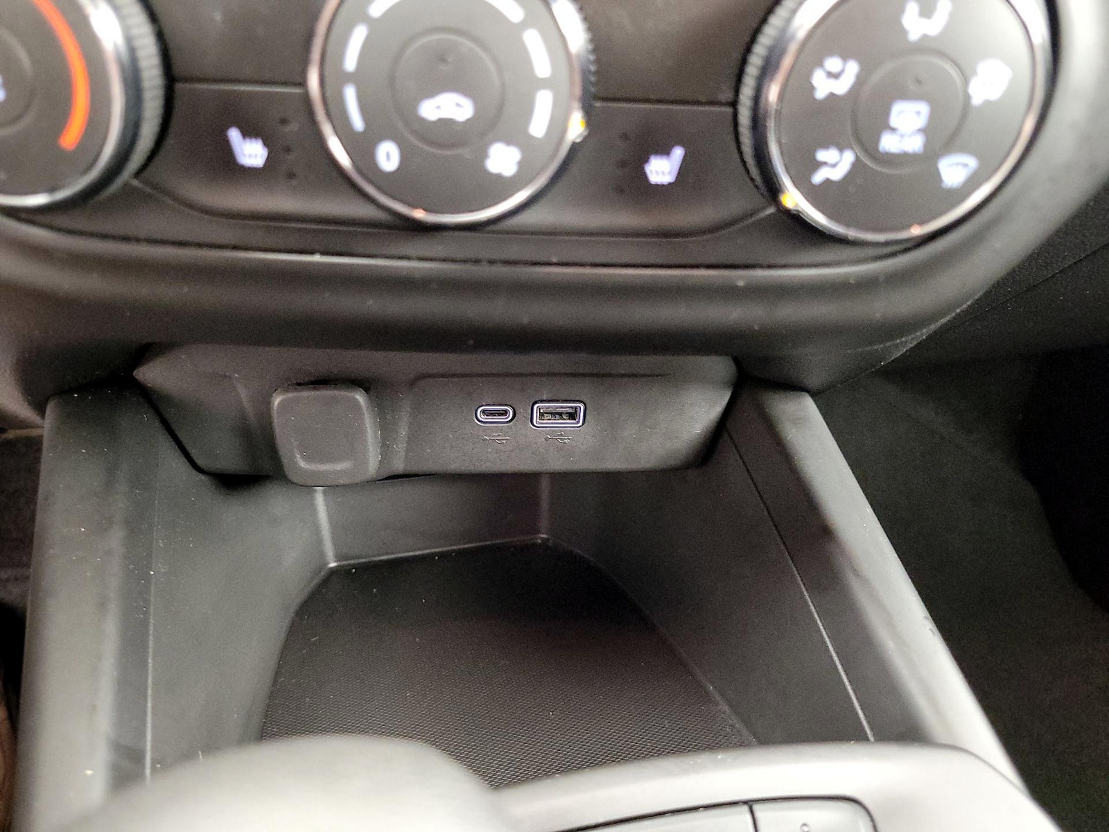 2024 Chevrolet Trax RS - Photo 19