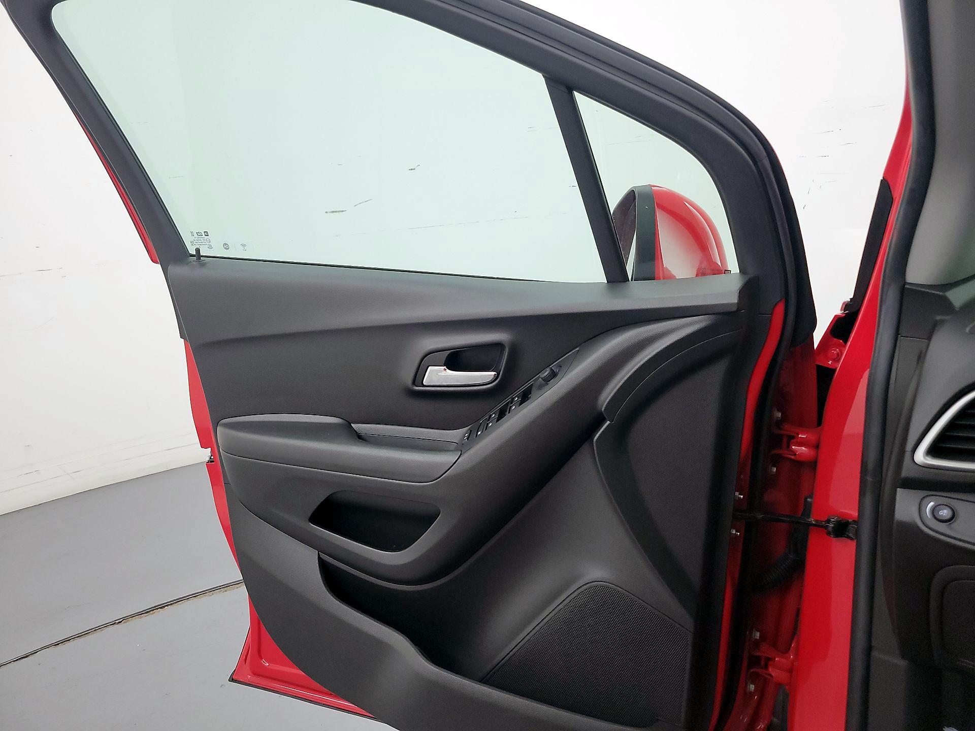 Thumbnail: 2020 Chevrolet Trax - 12