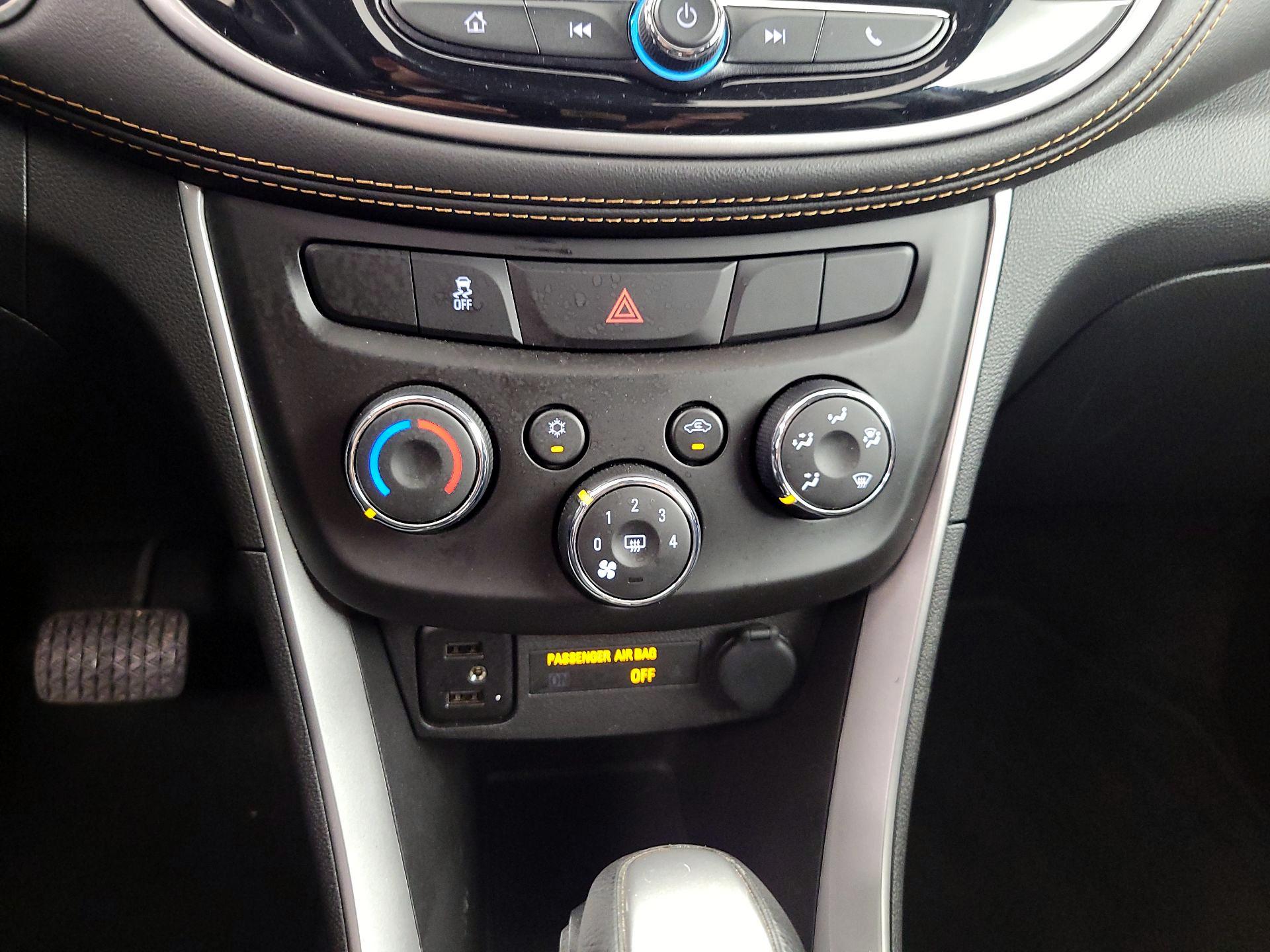 Thumbnail: 2020 Chevrolet Trax - 16