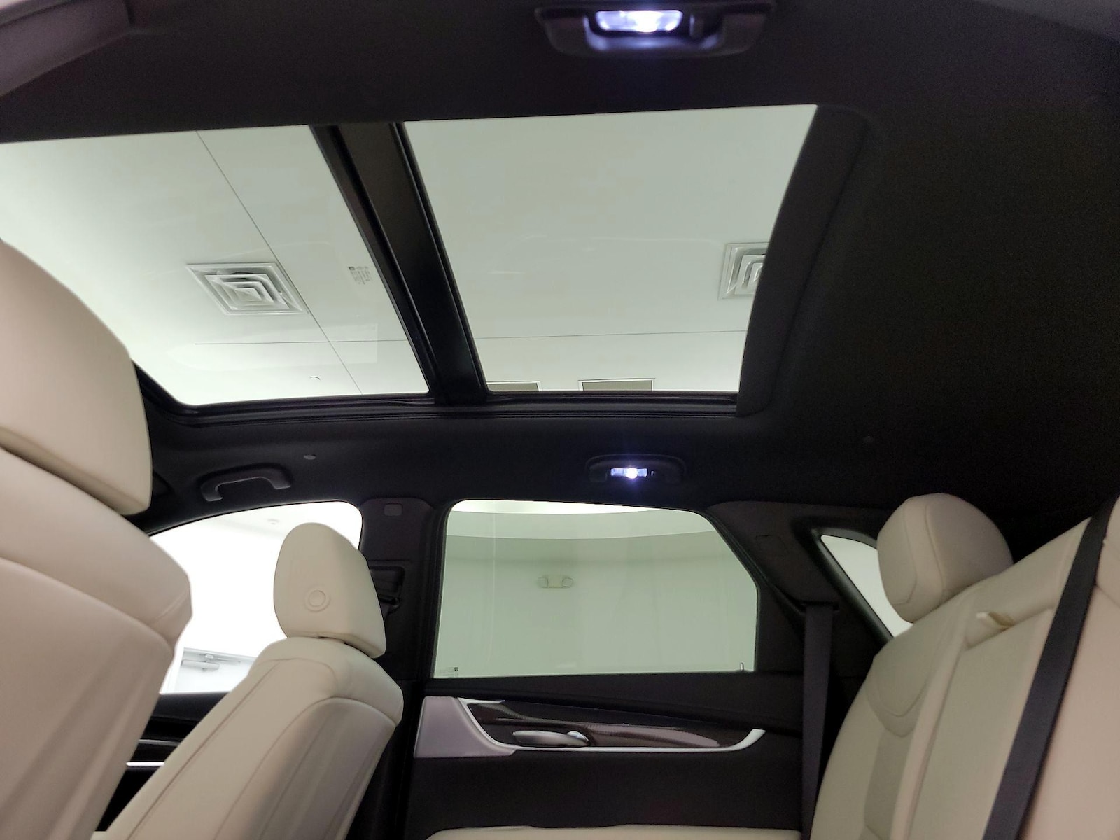 2025 Cadillac XT5 Sport - Photo 25