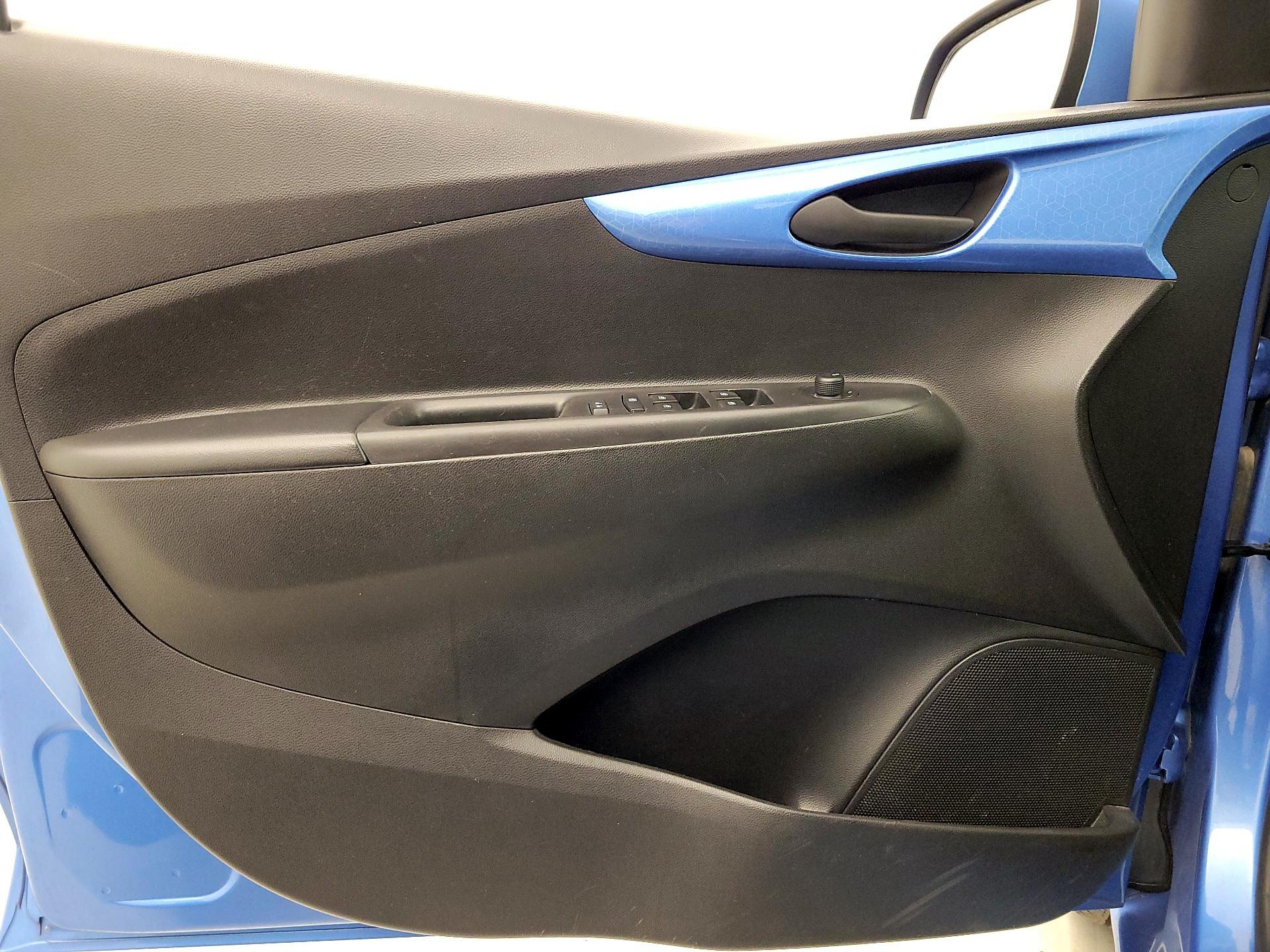Thumbnail: 2017 Chevrolet Spark - 12