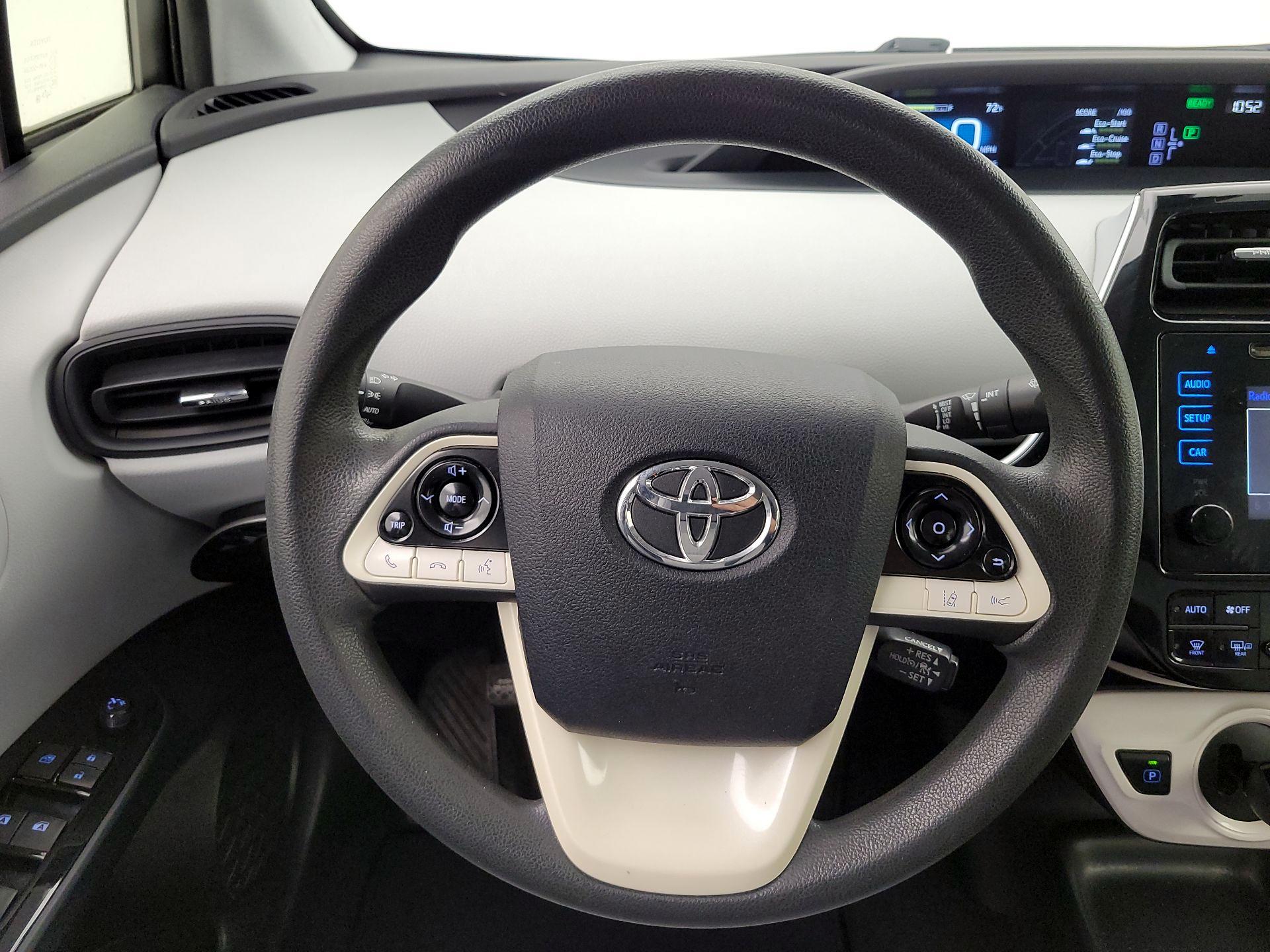 Thumbnail: 2017 Toyota Prius - 10