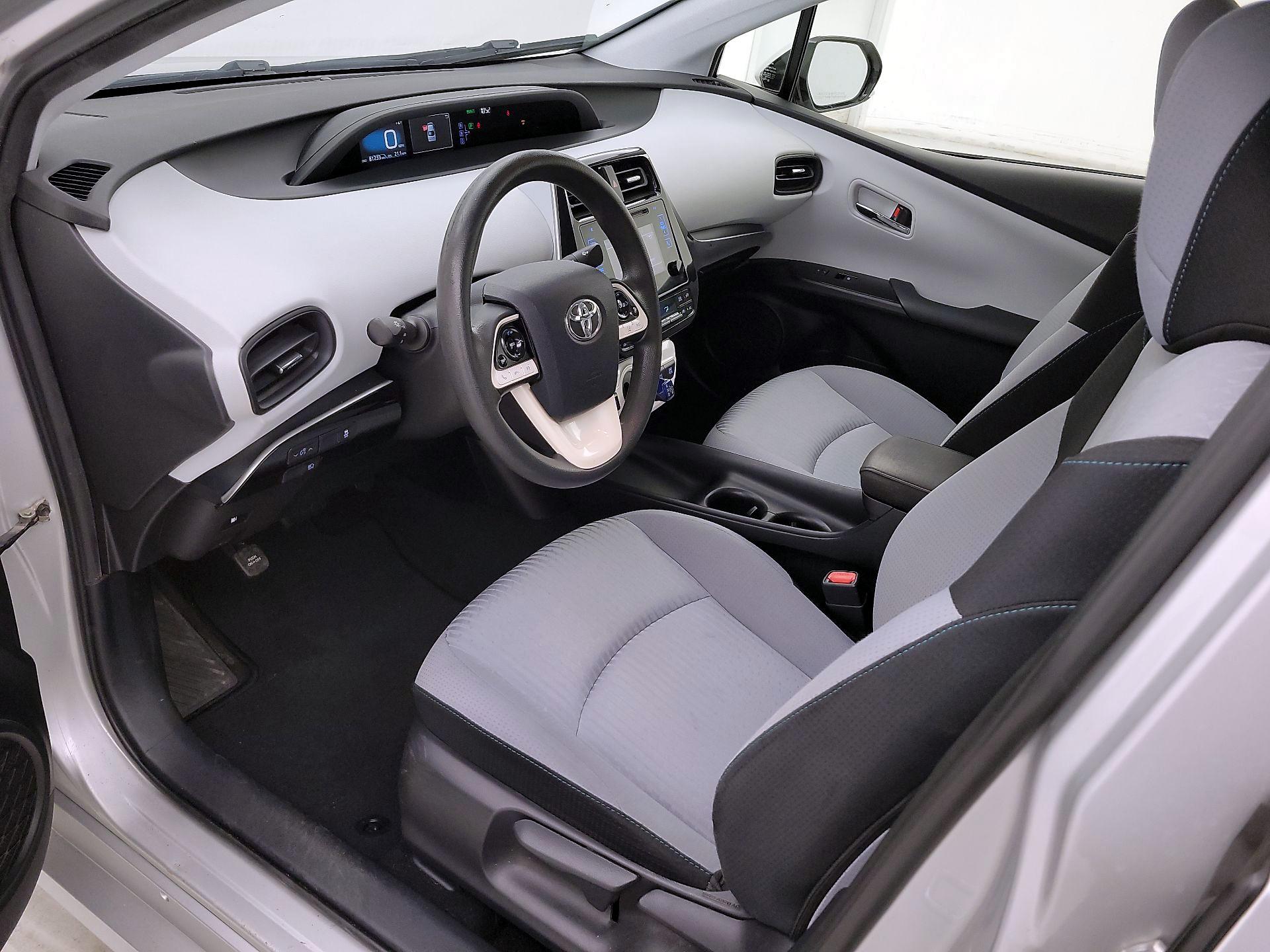 Thumbnail: 2017 Toyota Prius - 11