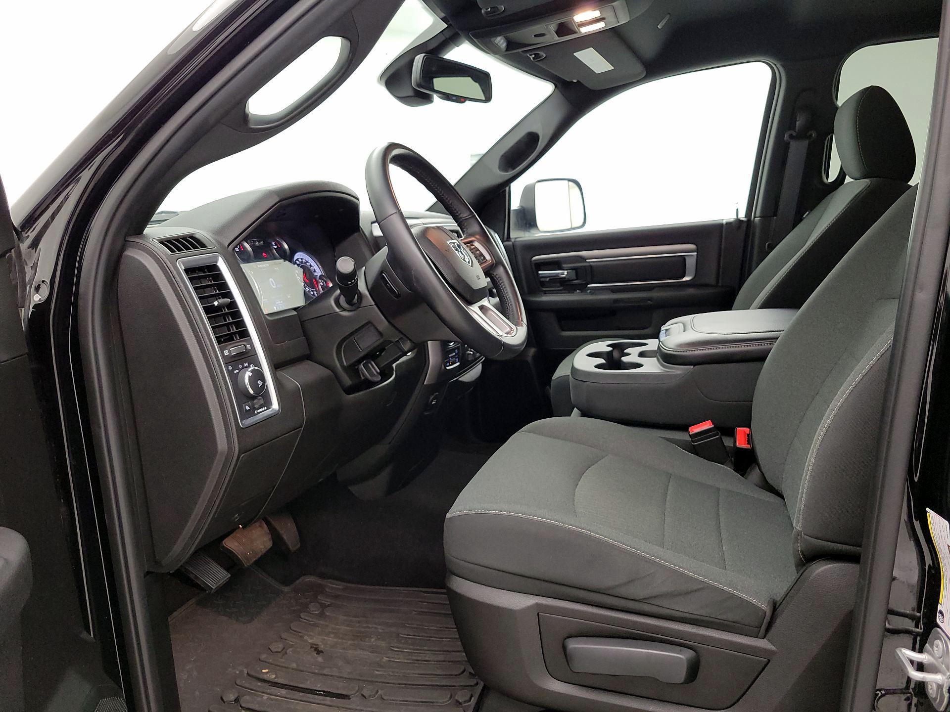 Thumbnail: 2023 RAM 1500 Classic - 11