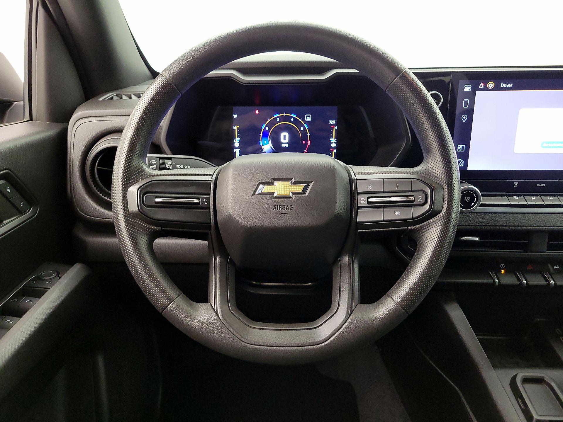 Thumbnail: 2023 Chevrolet Colorado - 10