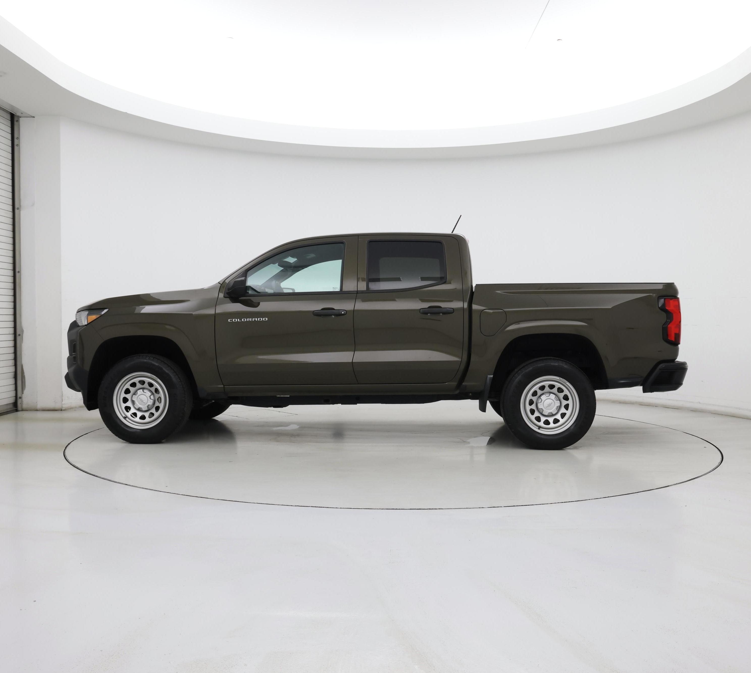 Thumbnail: 2023 Chevrolet Colorado - 3
