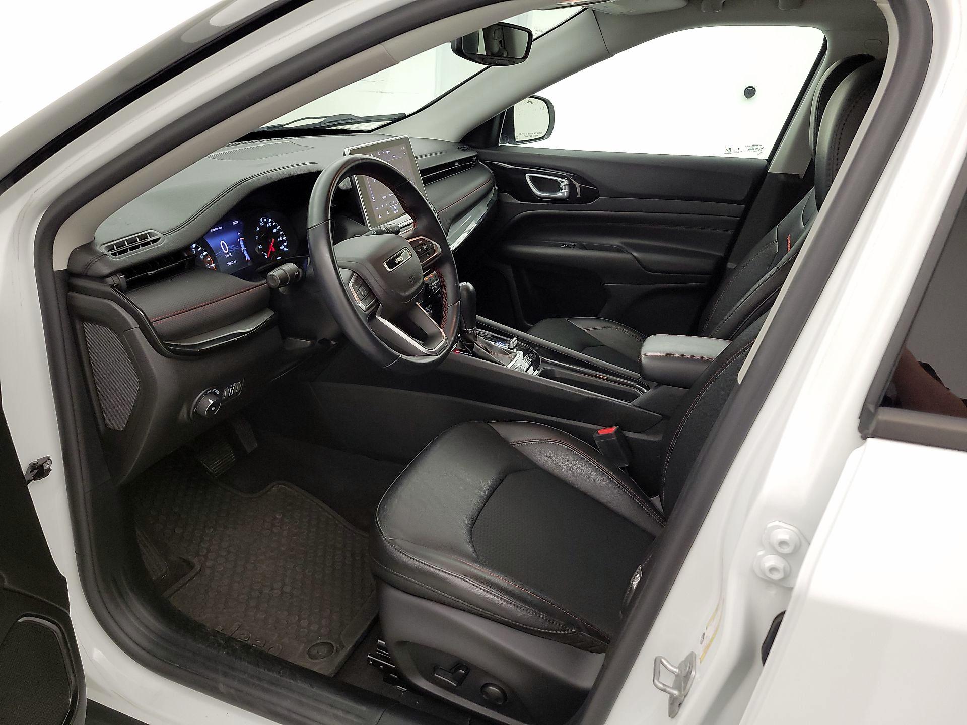 Thumbnail: 2022 Jeep Compass - 11