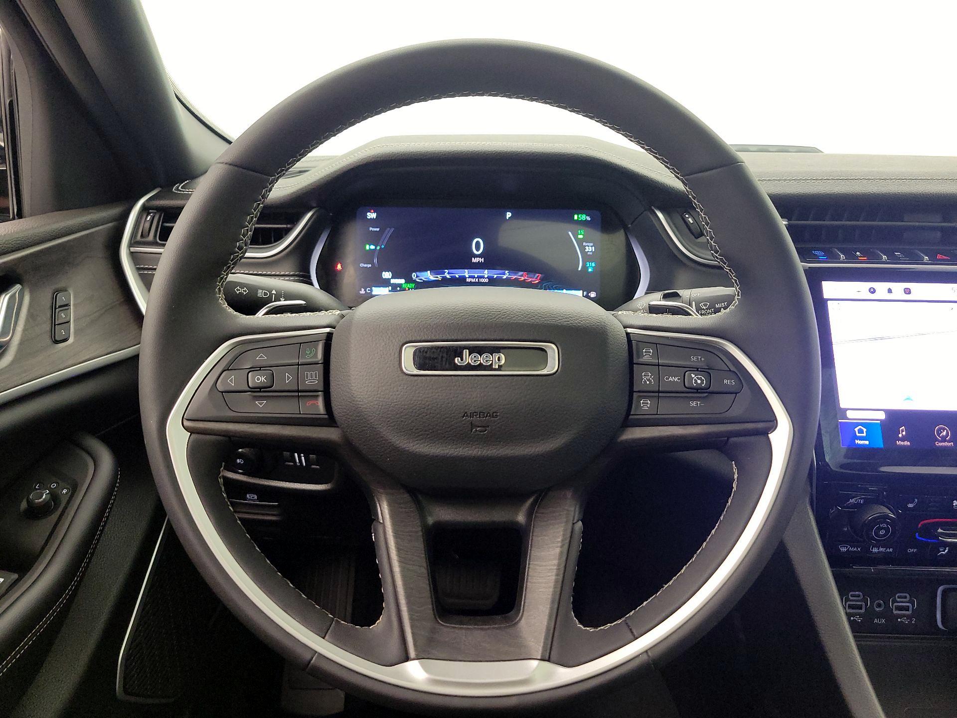 Thumbnail: 2024 Jeep Grand Cherokee - 10
