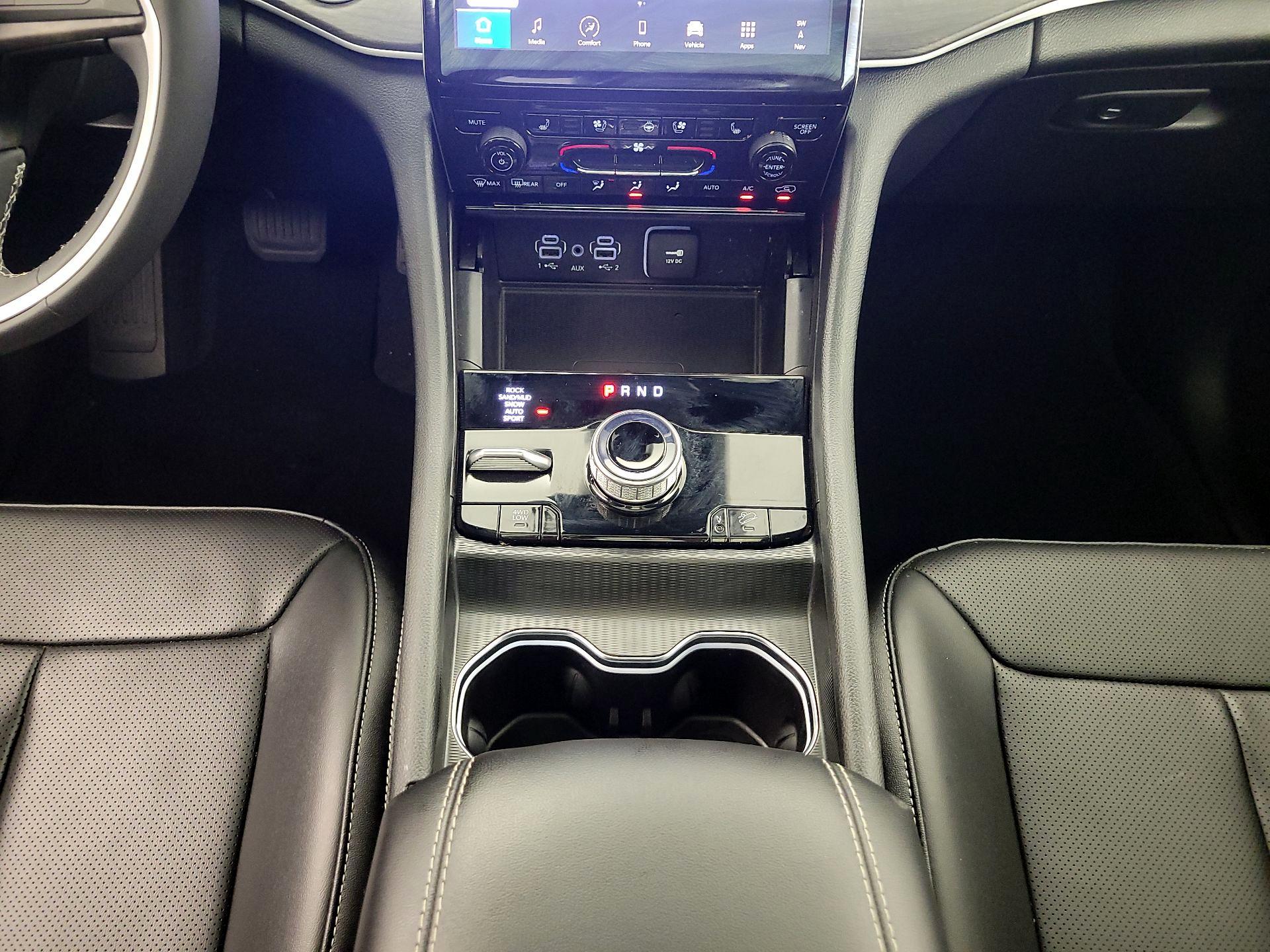Thumbnail: 2024 Jeep Grand Cherokee - 17