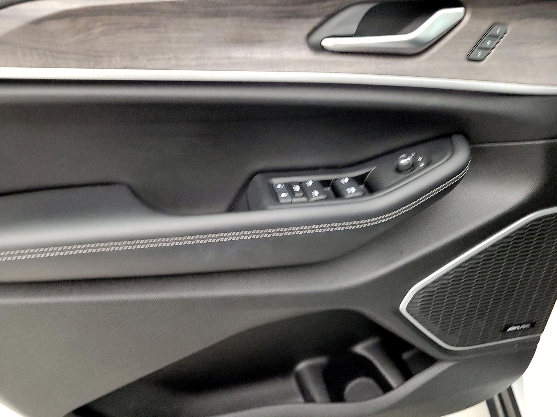 Thumbnail: 2024 Jeep Grand Cherokee - 12