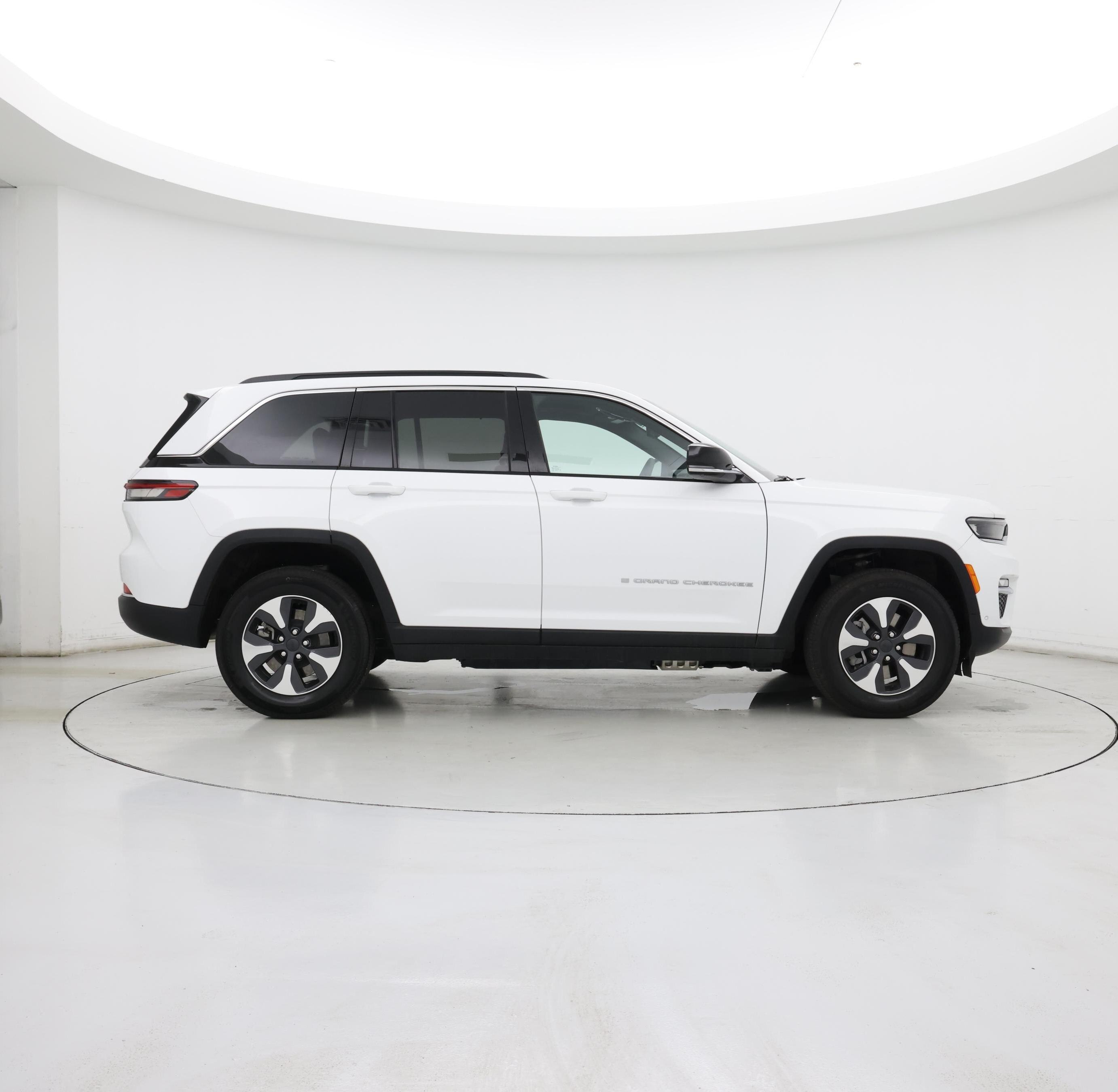 Thumbnail: 2024 Jeep Grand Cherokee - 7