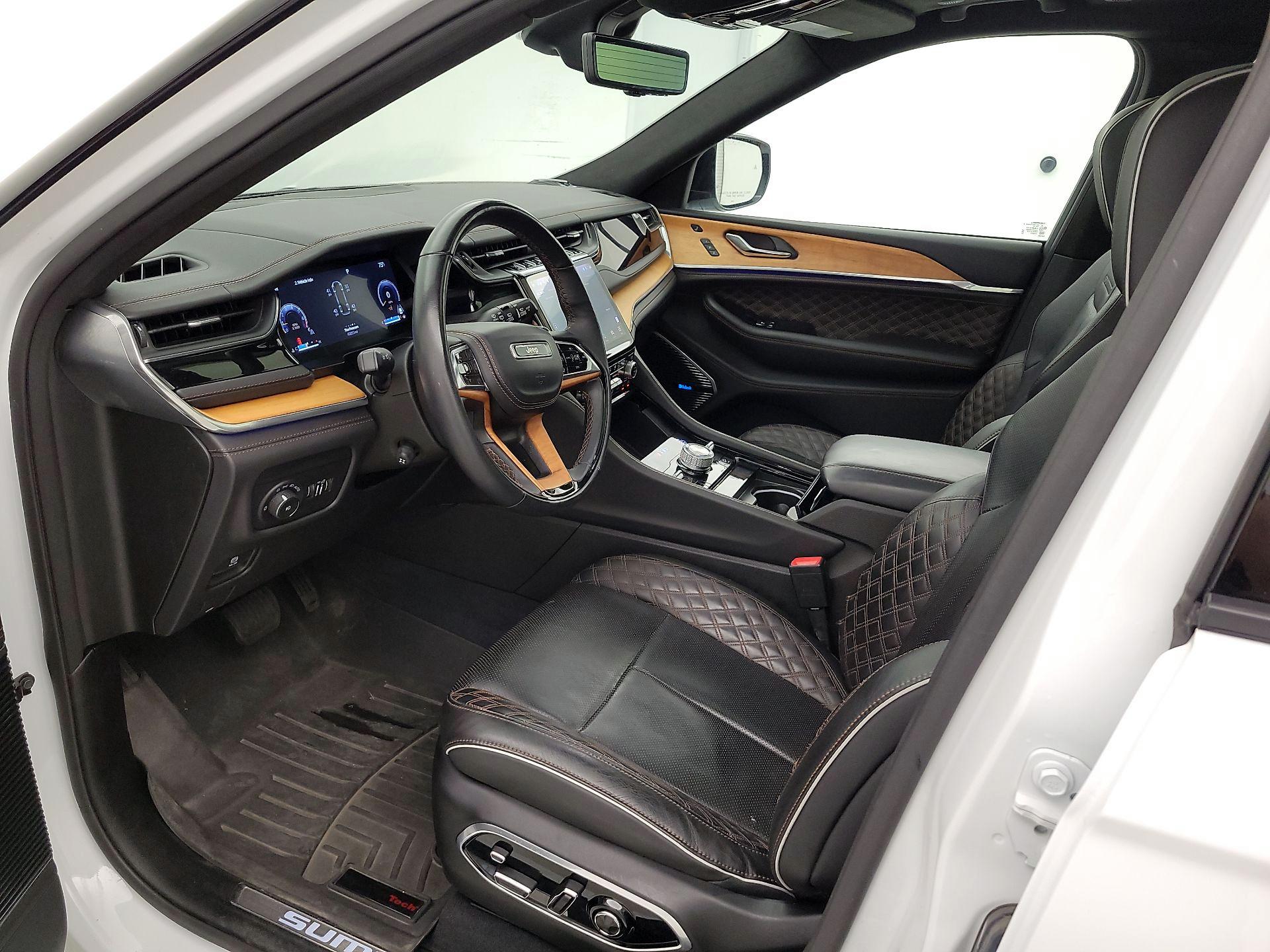 Thumbnail: 2023 Jeep Grand Cherokee L - 11
