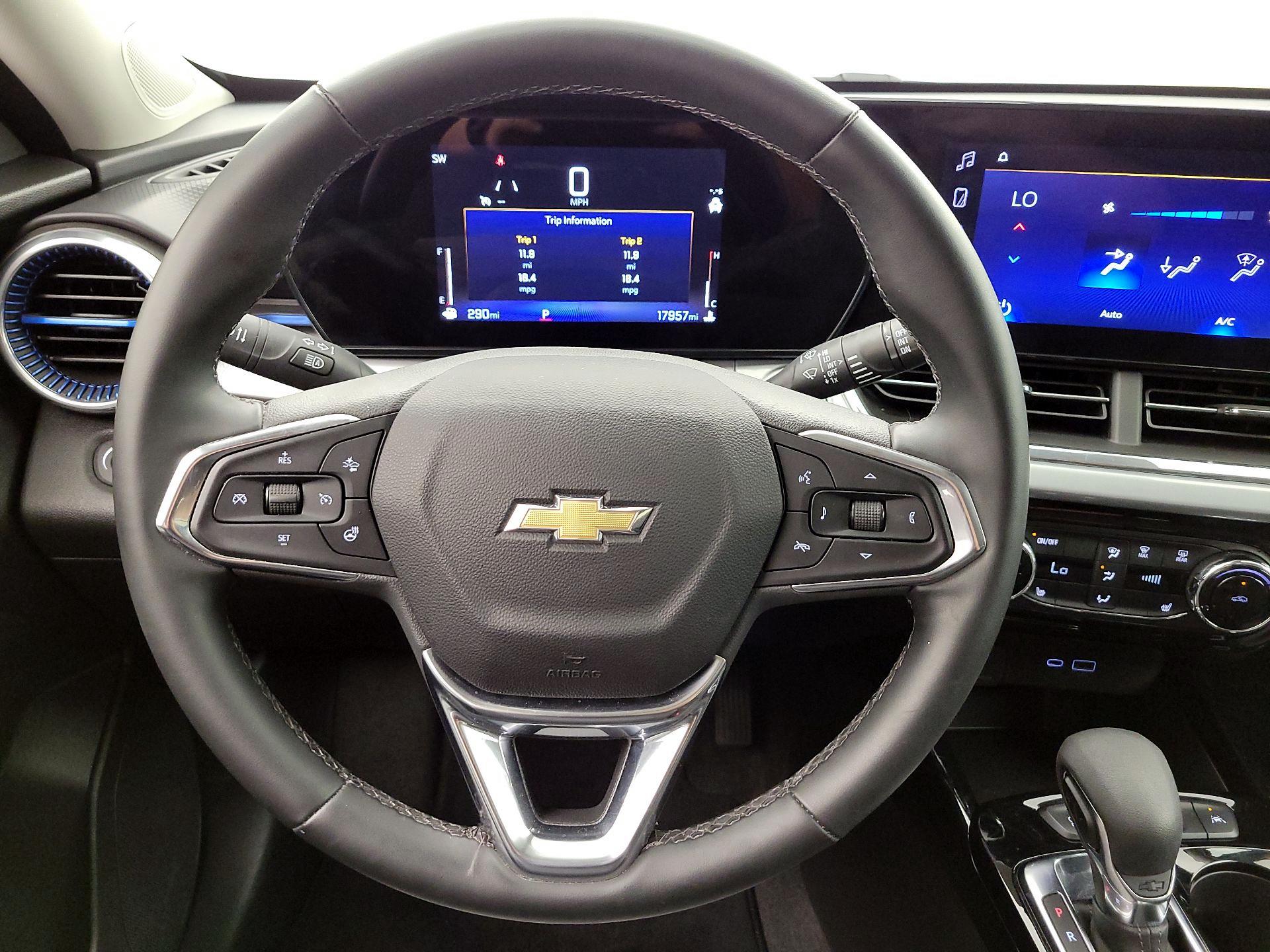 Thumbnail: 2025 Chevrolet Trax - 10