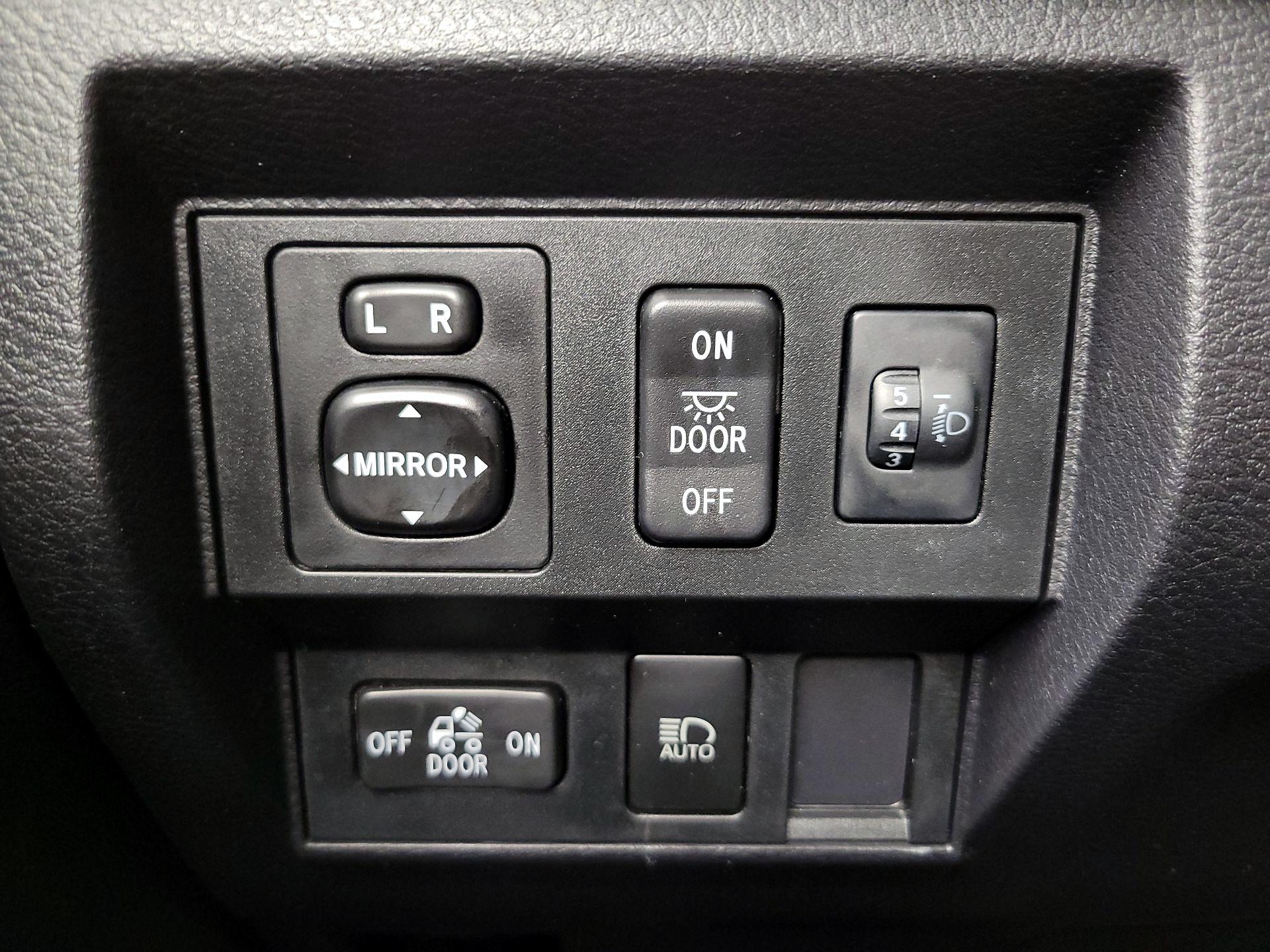 Thumbnail: 2021 Toyota Tundra - 13