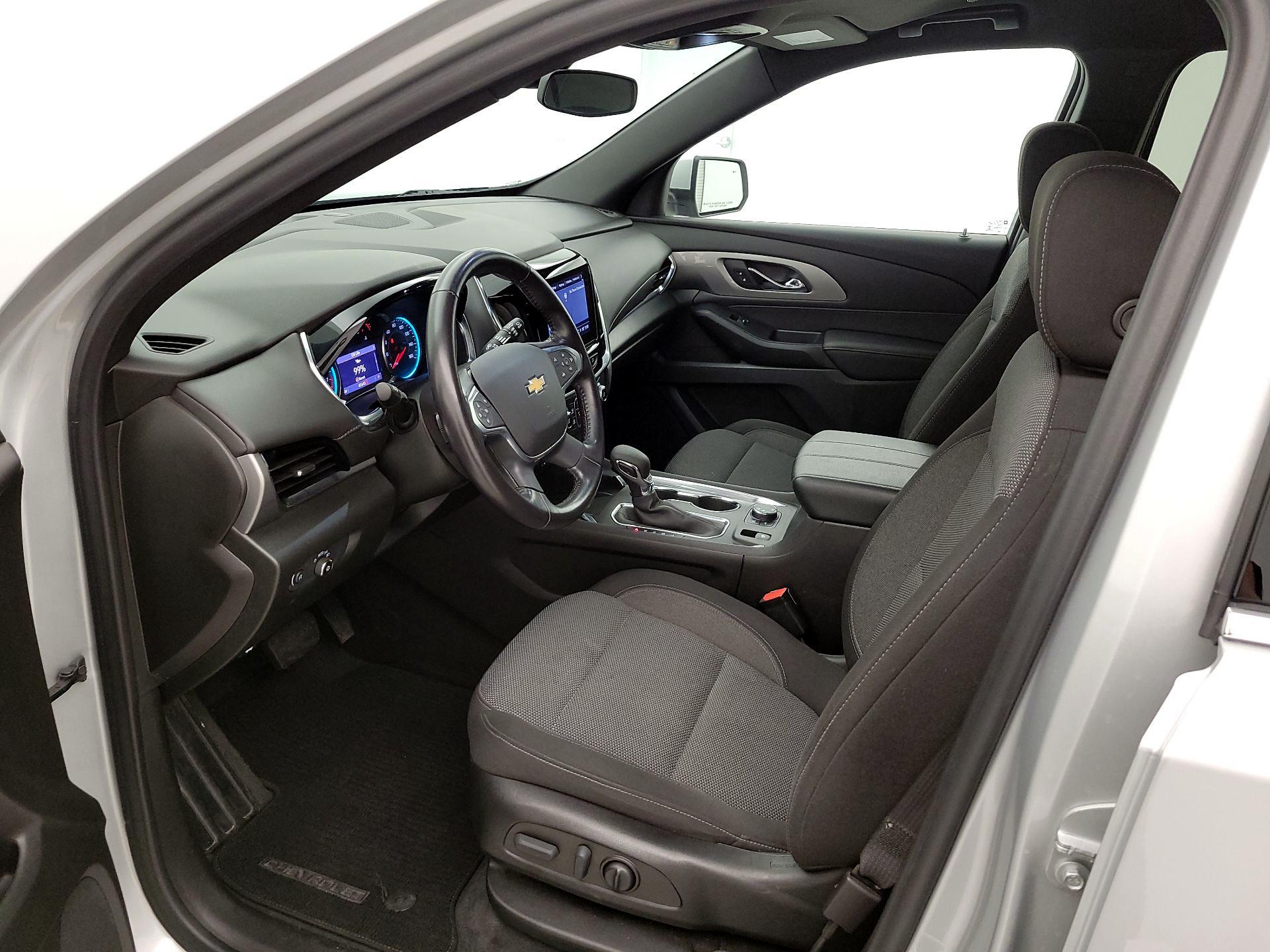 Thumbnail: 2022 Chevrolet Traverse - 11