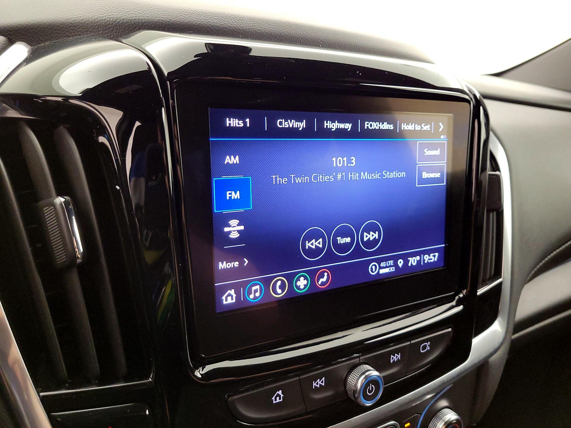 Thumbnail: 2022 Chevrolet Traverse - 15
