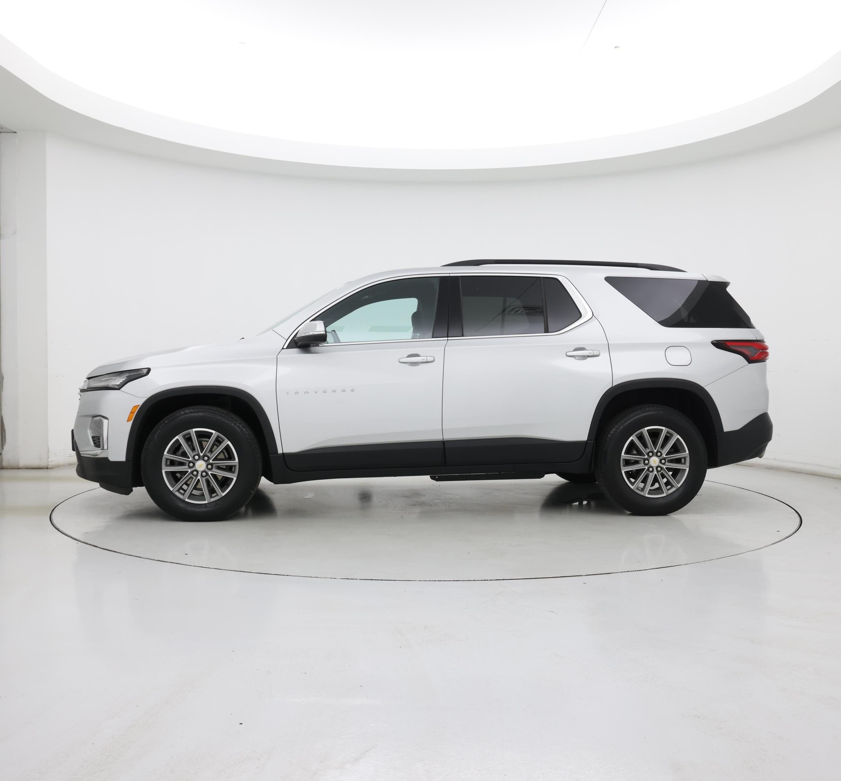 Thumbnail: 2022 Chevrolet Traverse - 3