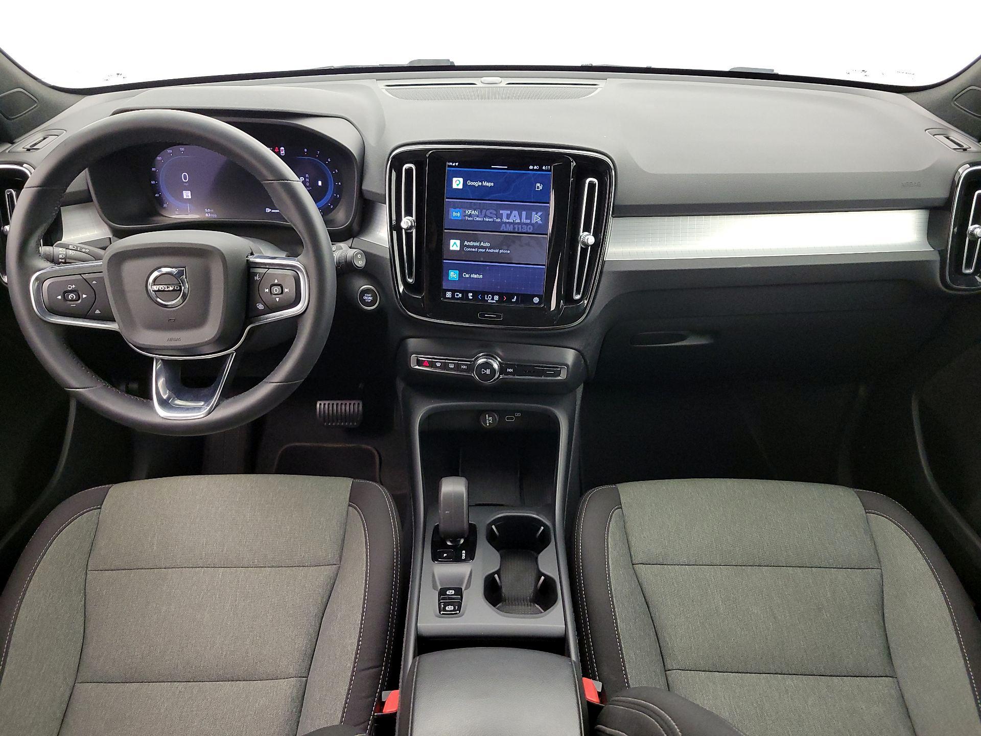 Thumbnail: 2024 Volvo XC40 - 9