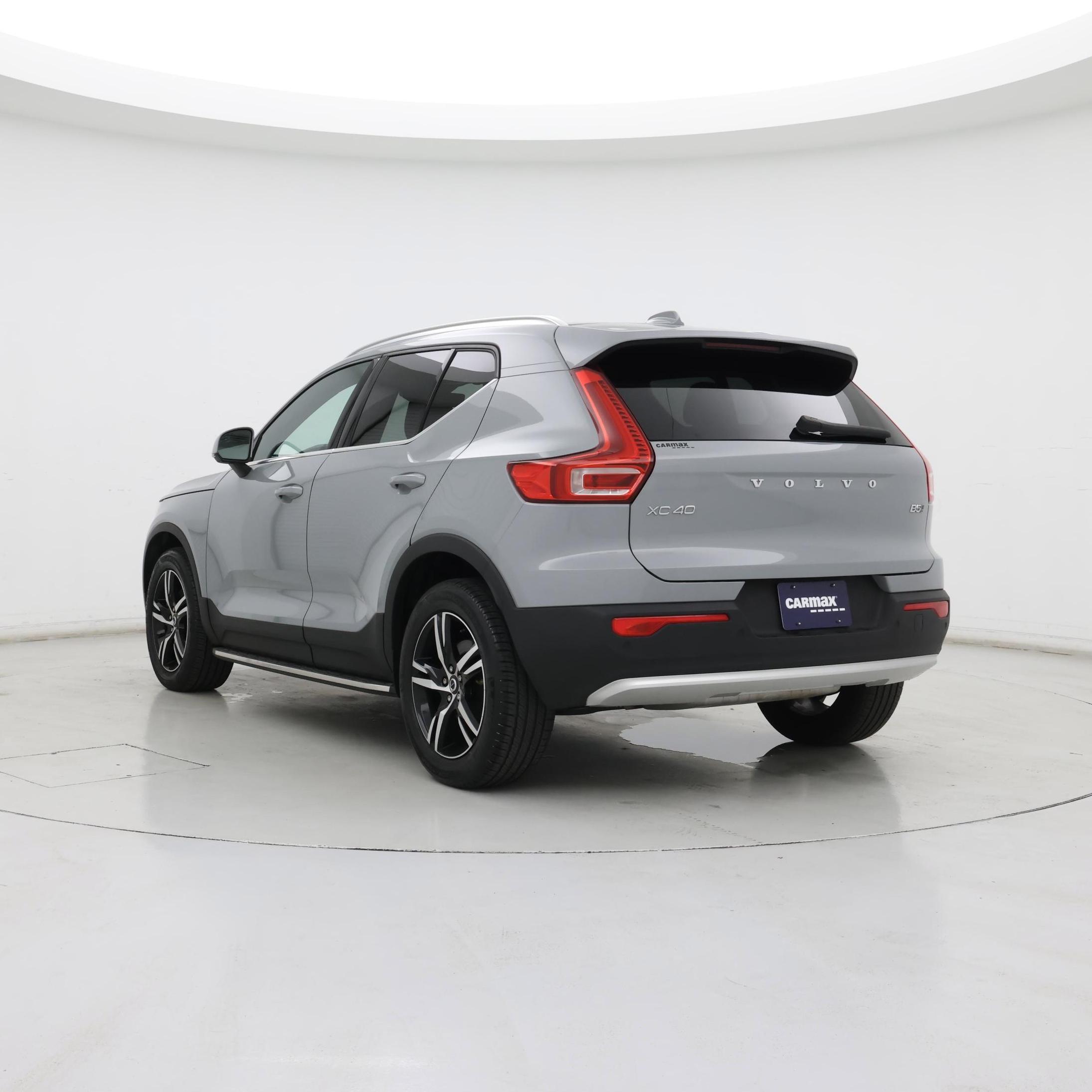 Thumbnail: 2024 Volvo XC40 - 2