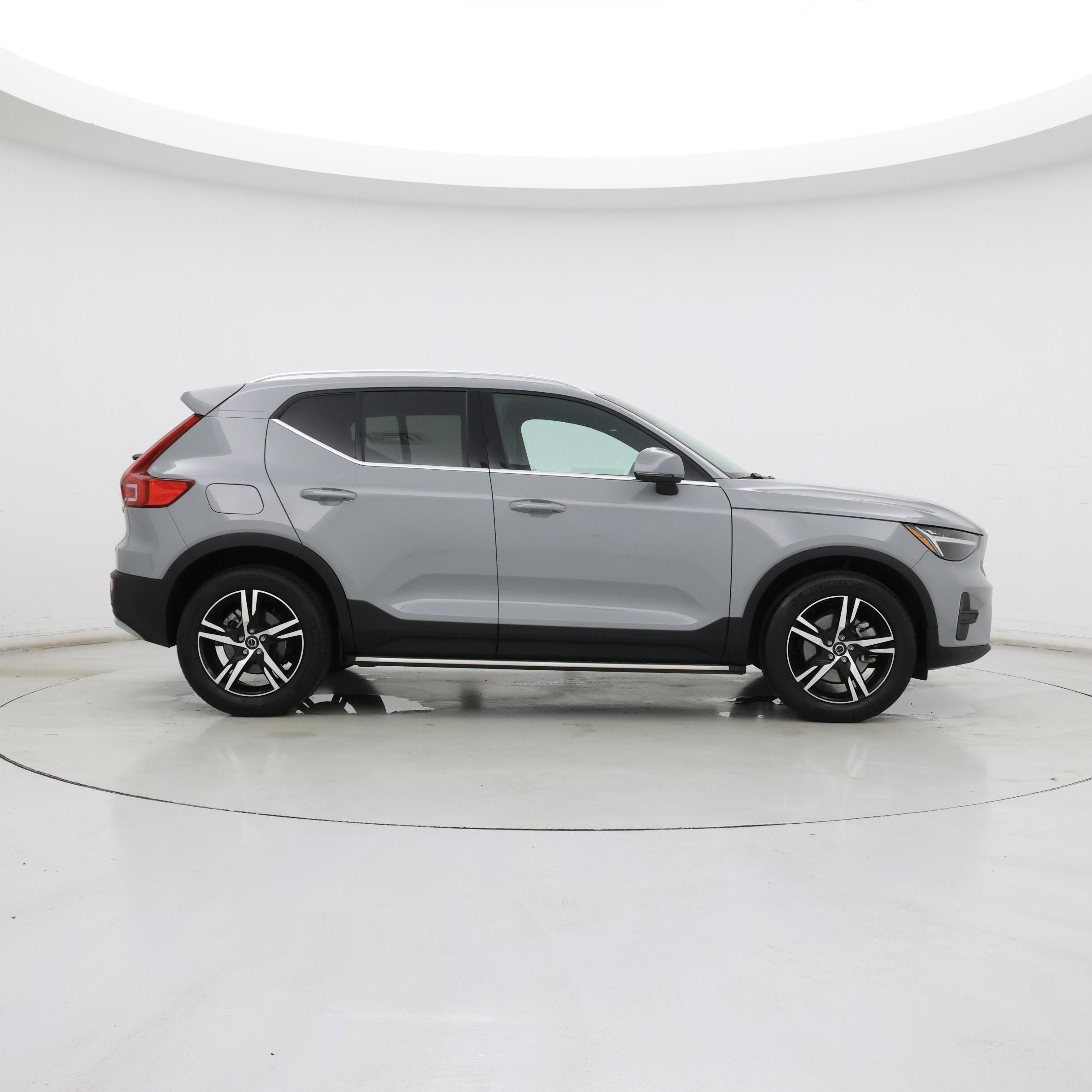 Thumbnail: 2024 Volvo XC40 - 7
