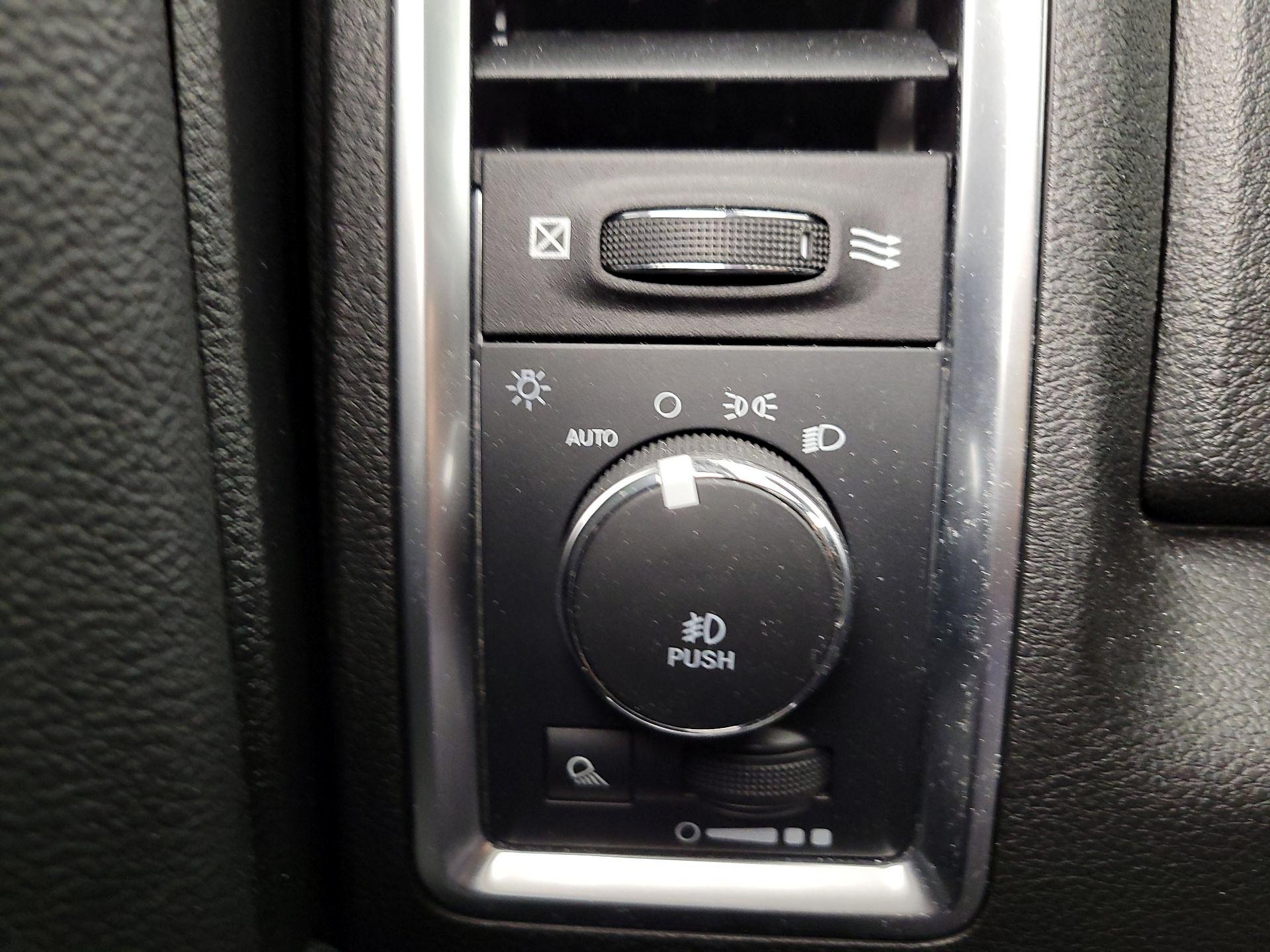 Thumbnail: 2022 RAM 1500 Classic - 13