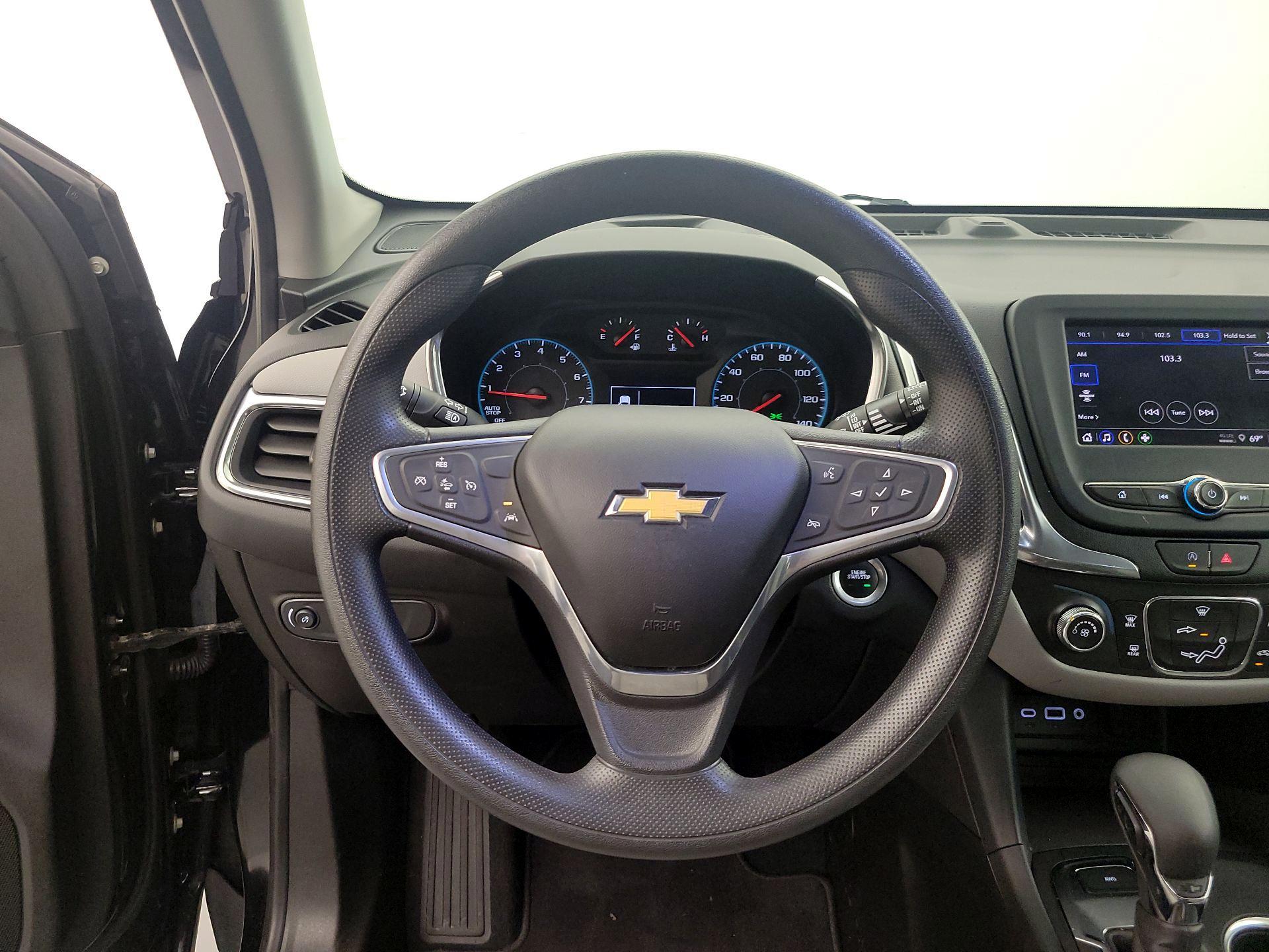 Thumbnail: 2022 Chevrolet Equinox - 10