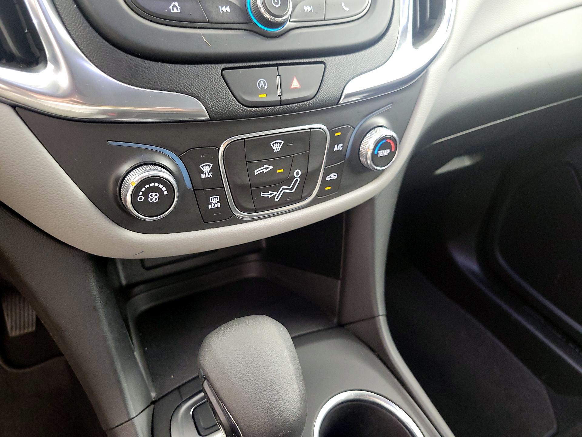 Thumbnail: 2022 Chevrolet Equinox - 16