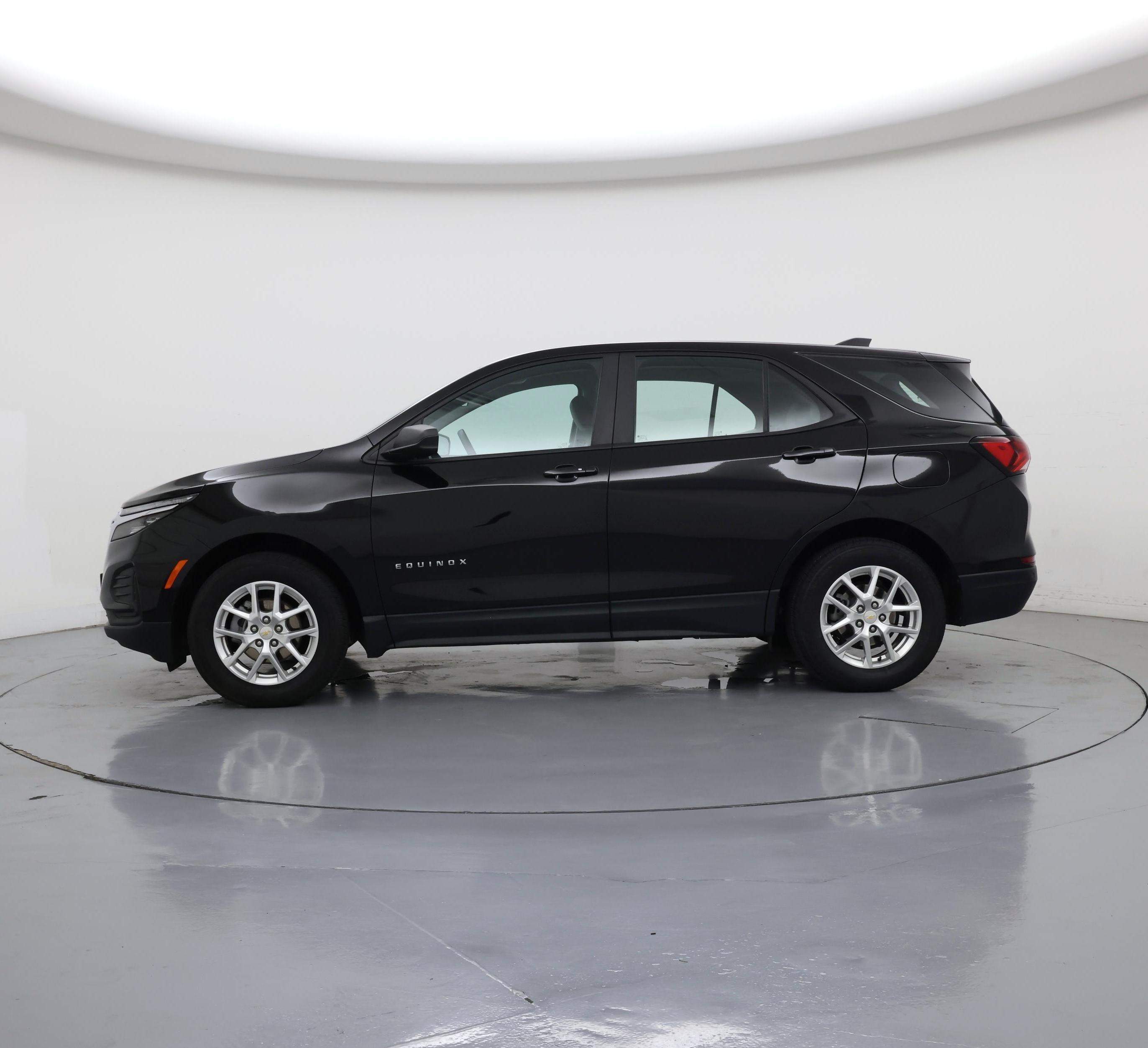 Thumbnail: 2022 Chevrolet Equinox - 3