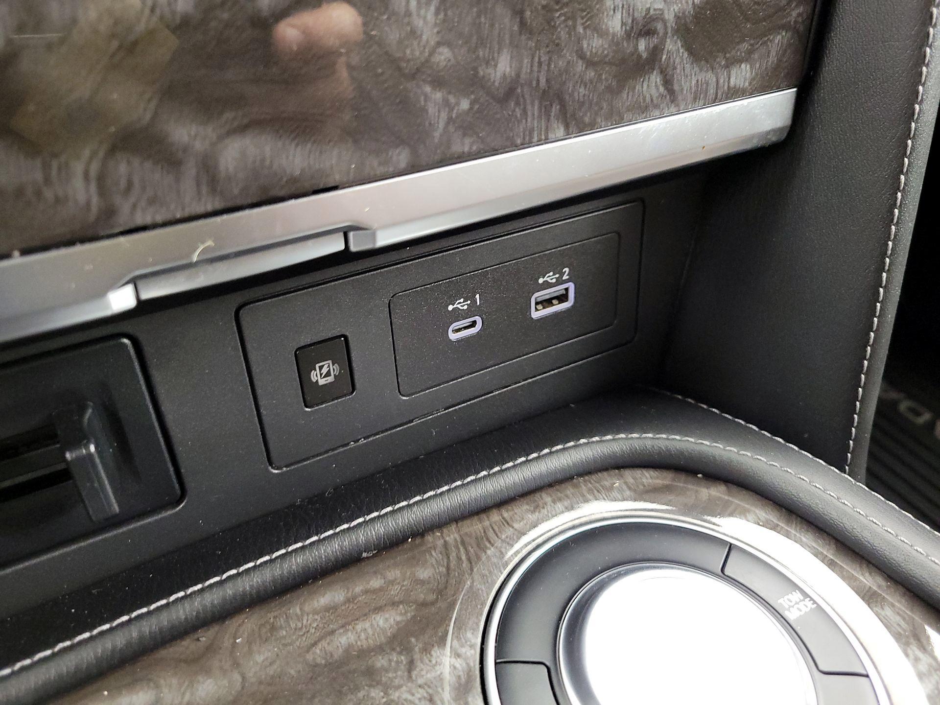Thumbnail: 2021 Nissan Armada - 19
