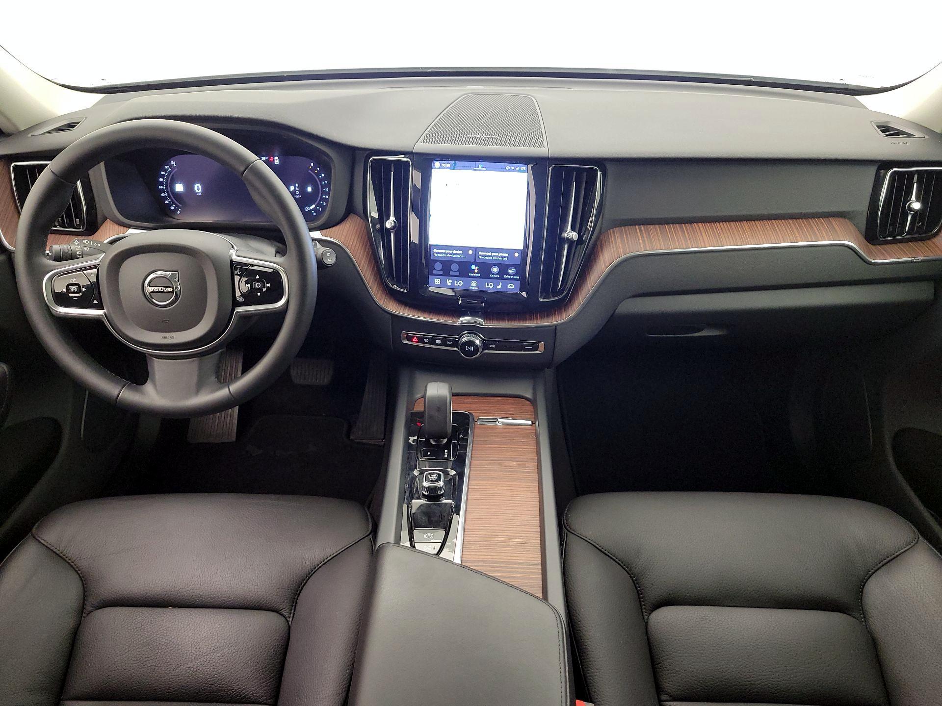 Thumbnail: 2023 Volvo XC60 - 9