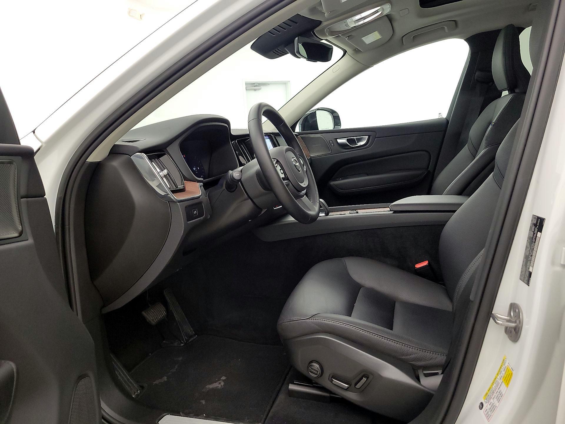 Thumbnail: 2023 Volvo XC60 - 11