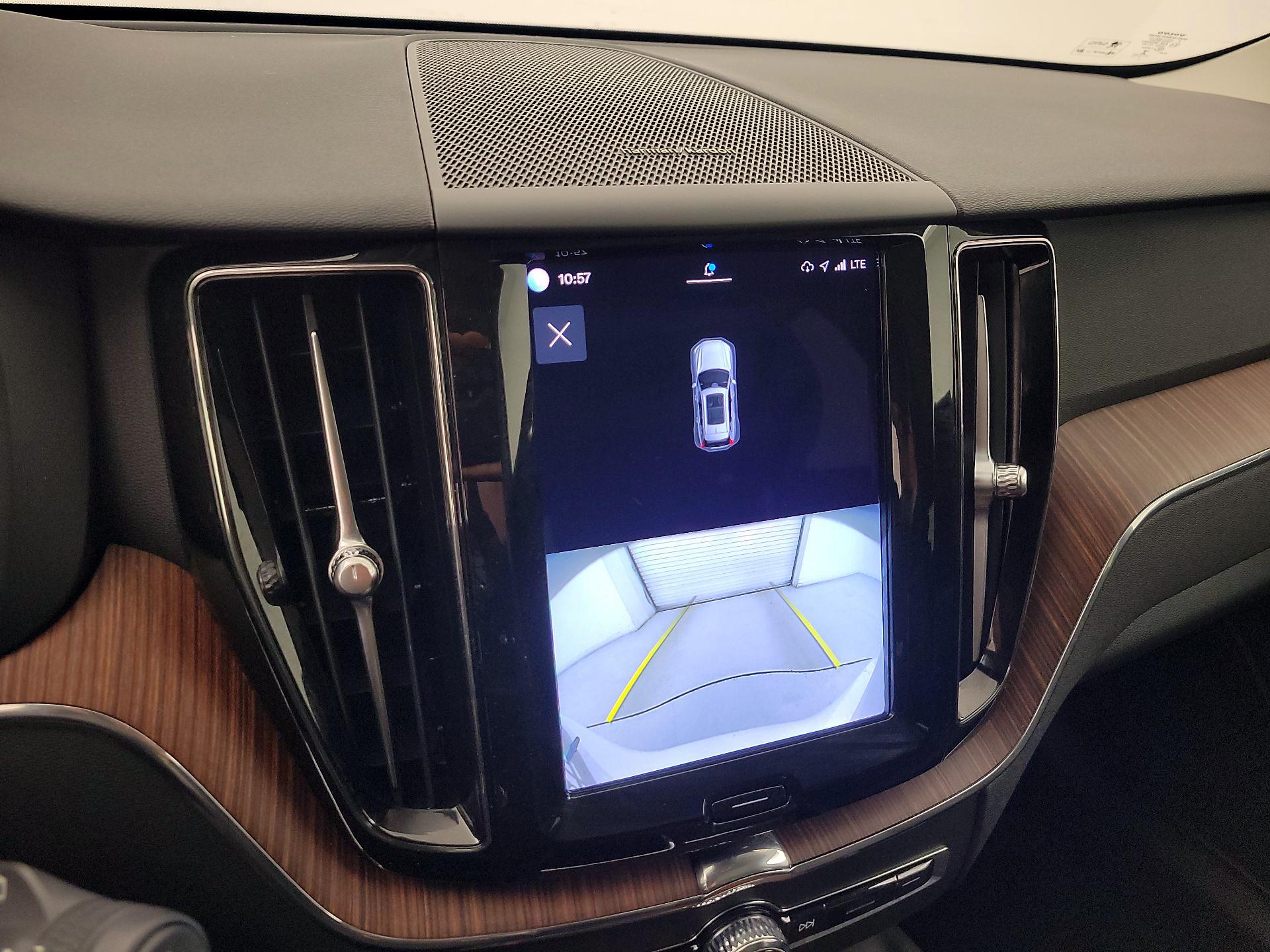 Thumbnail: 2023 Volvo XC60 - 15