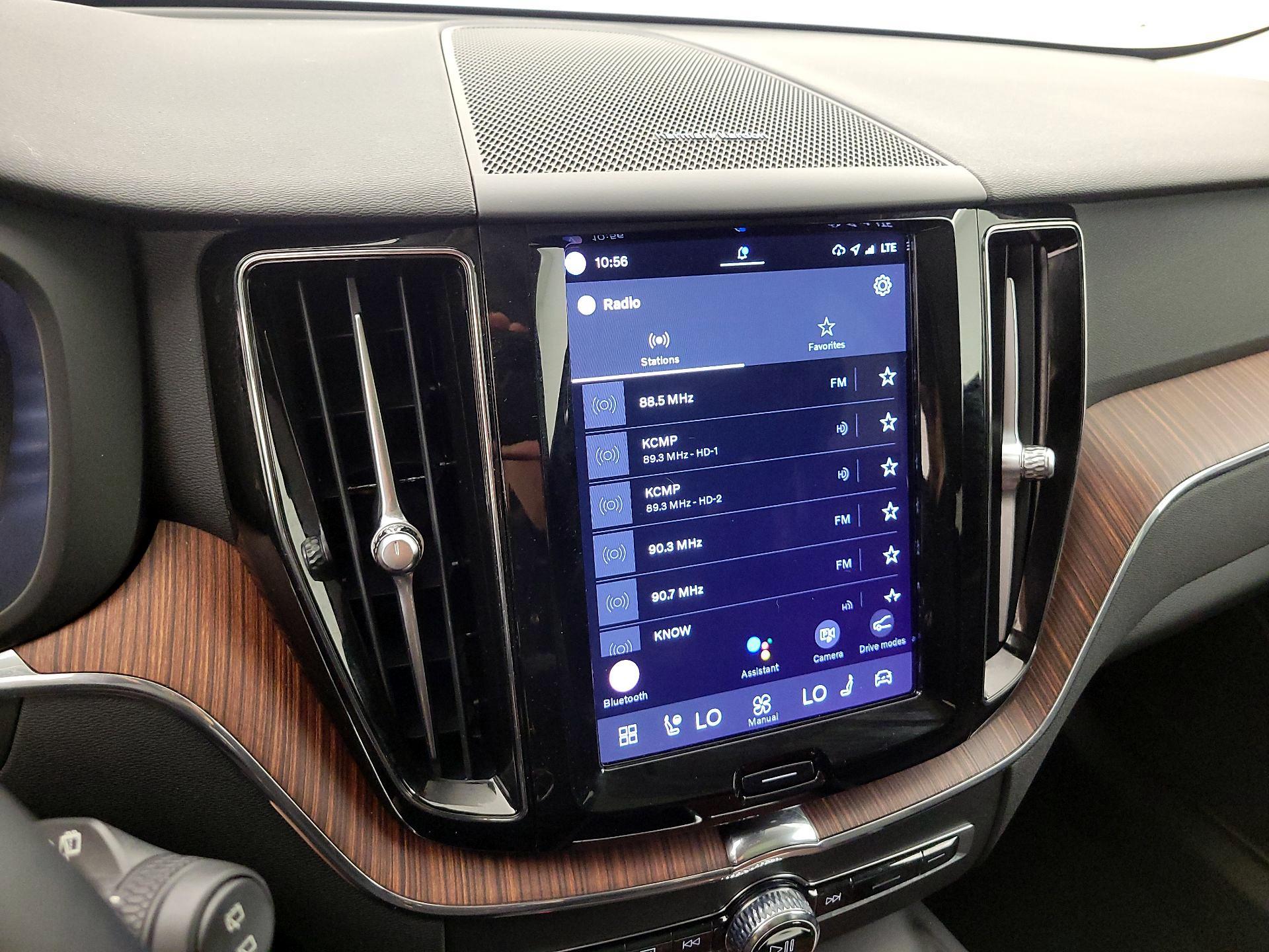 Thumbnail: 2023 Volvo XC60 - 16