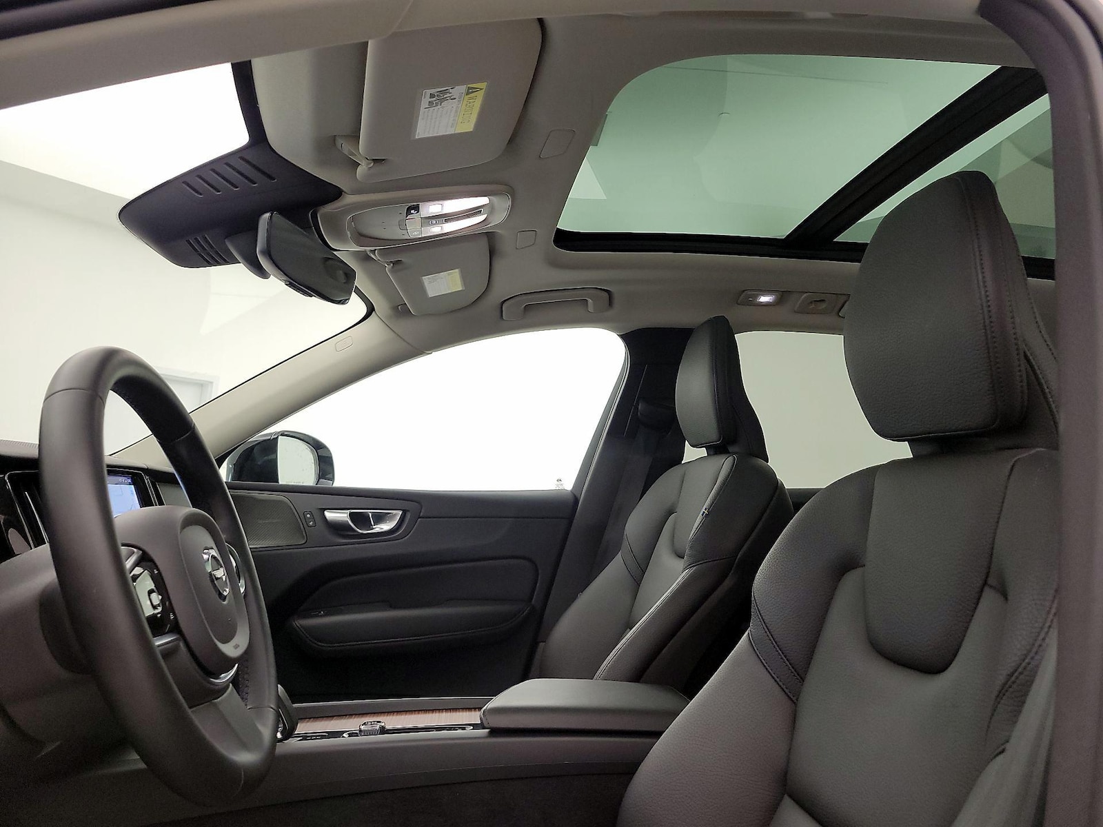 2023 Volvo XC60 Plus - Photo 21