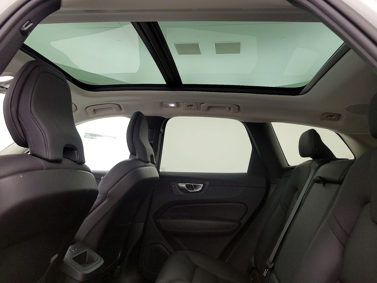 2023 Volvo XC60 Plus - Photo 25