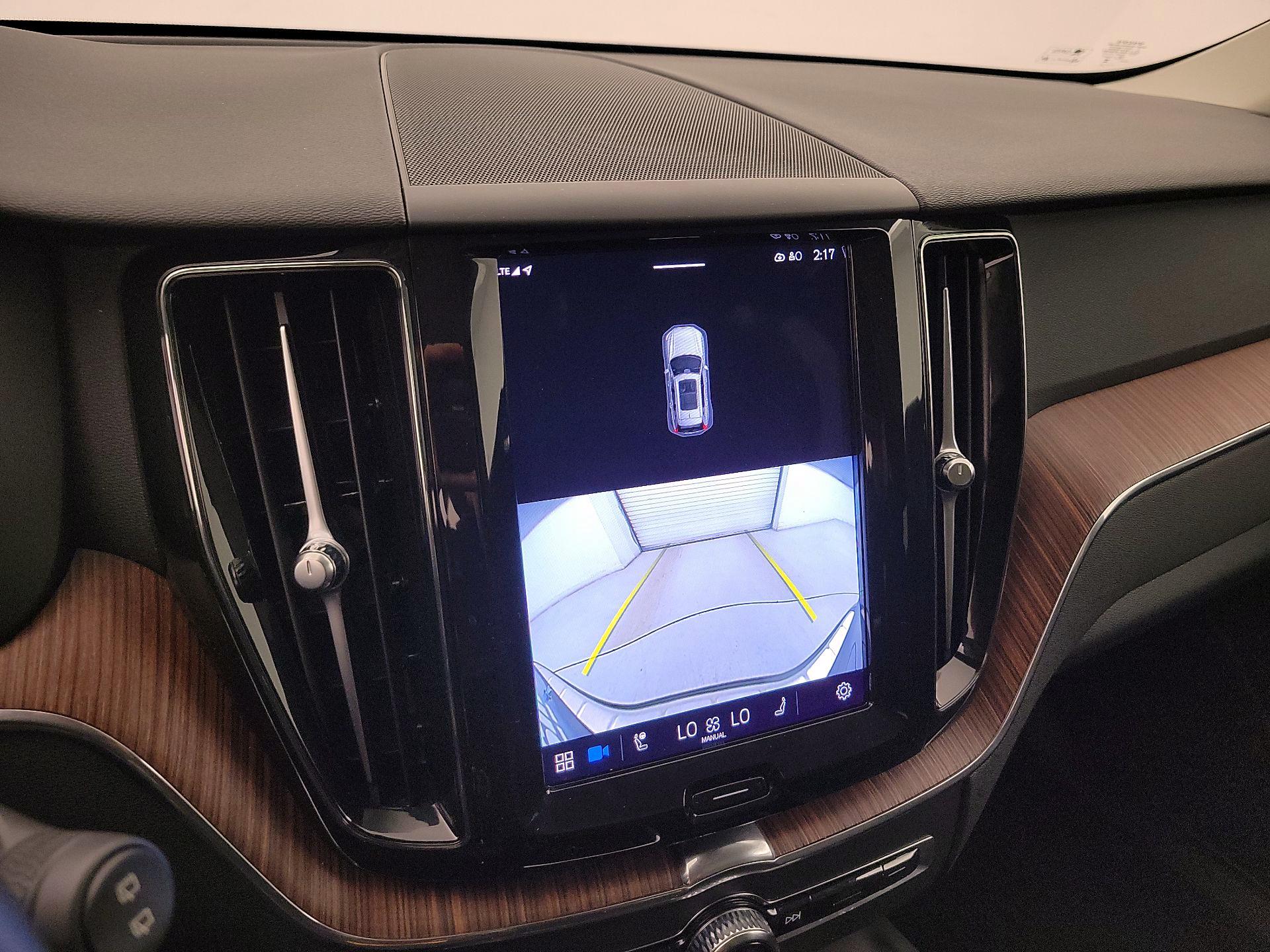 Thumbnail: 2023 Volvo XC60 - 15
