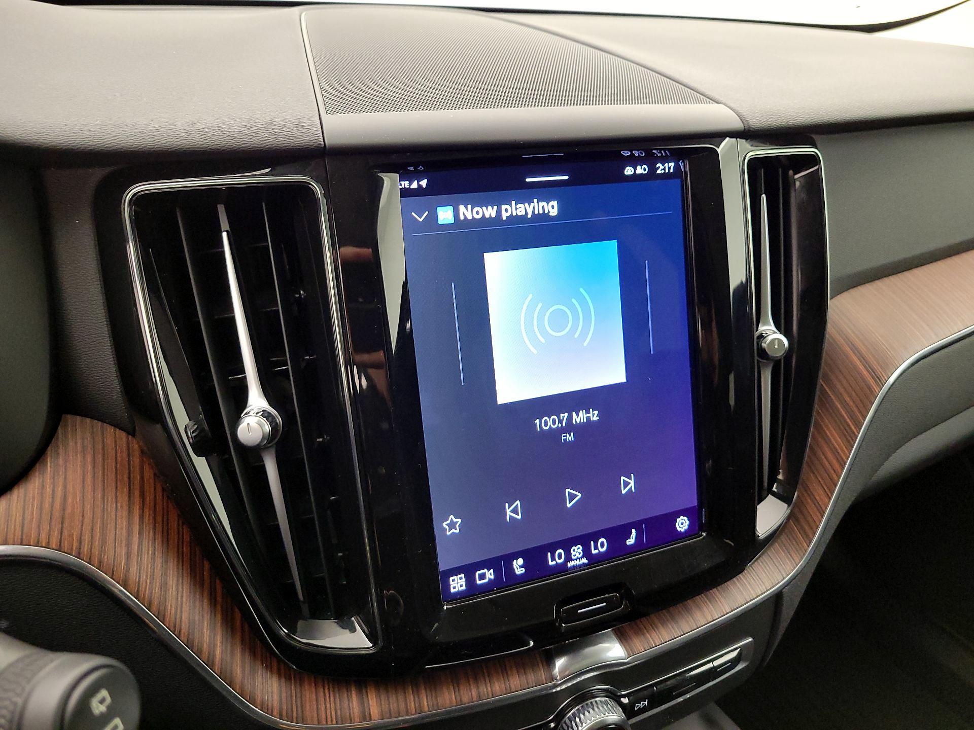 Thumbnail: 2023 Volvo XC60 - 16