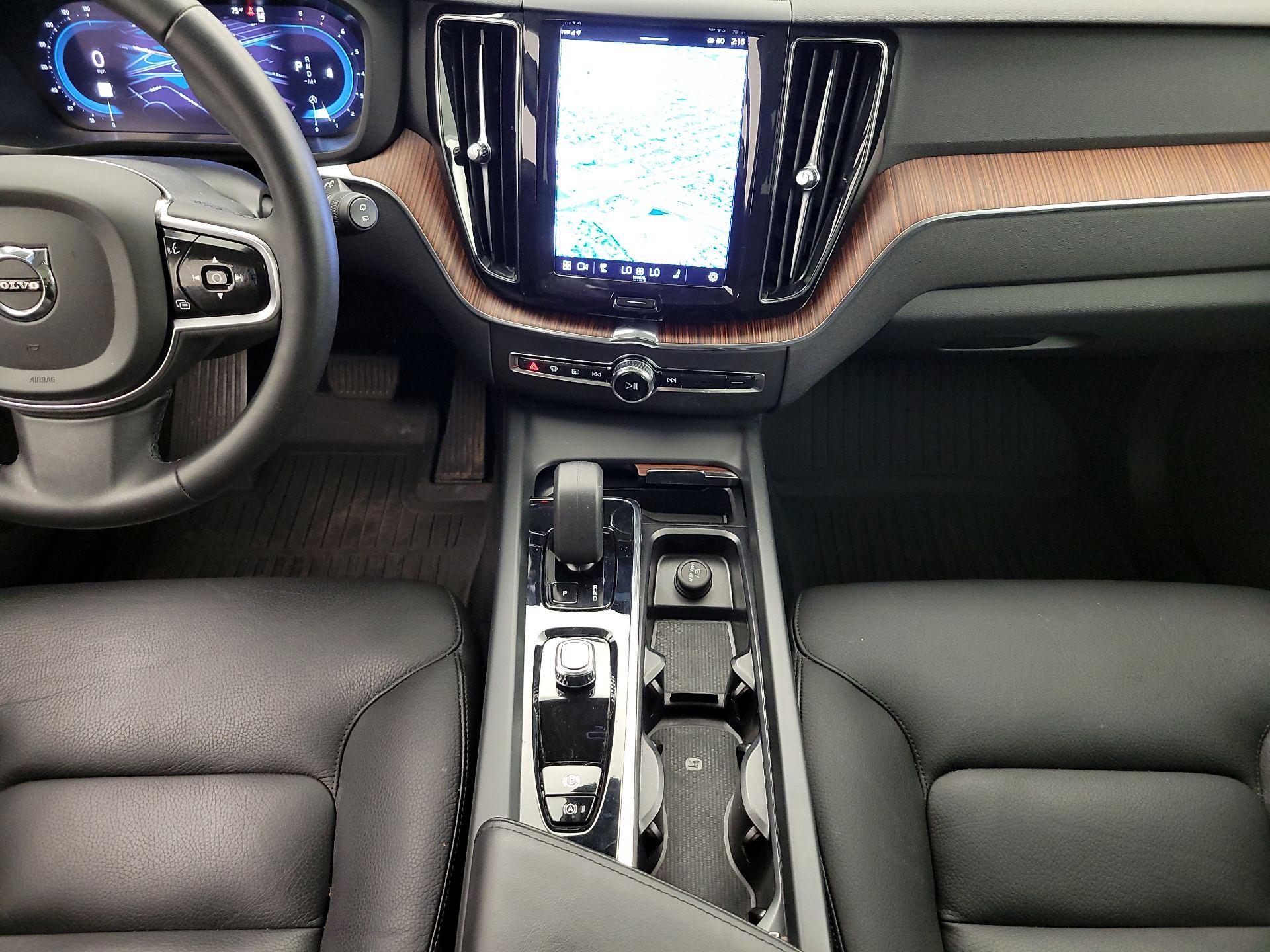 Thumbnail: 2023 Volvo XC60 - 18