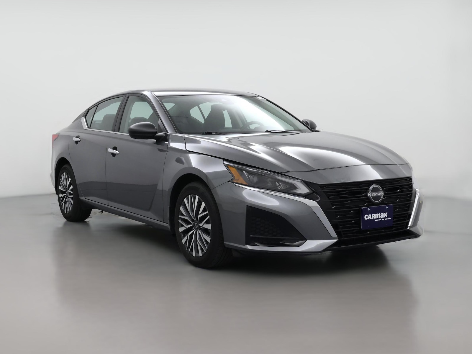 2024 Nissan Altima SV - Photo 1