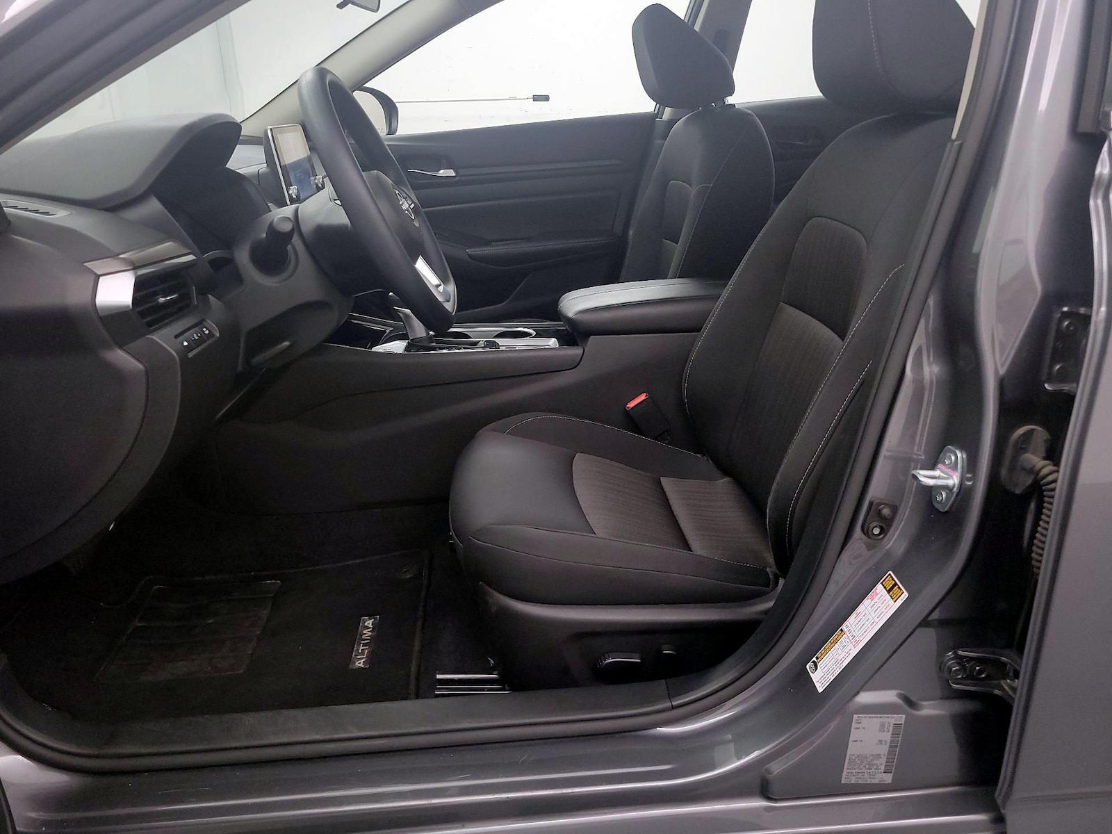 2024 Nissan Altima SV - Photo 12